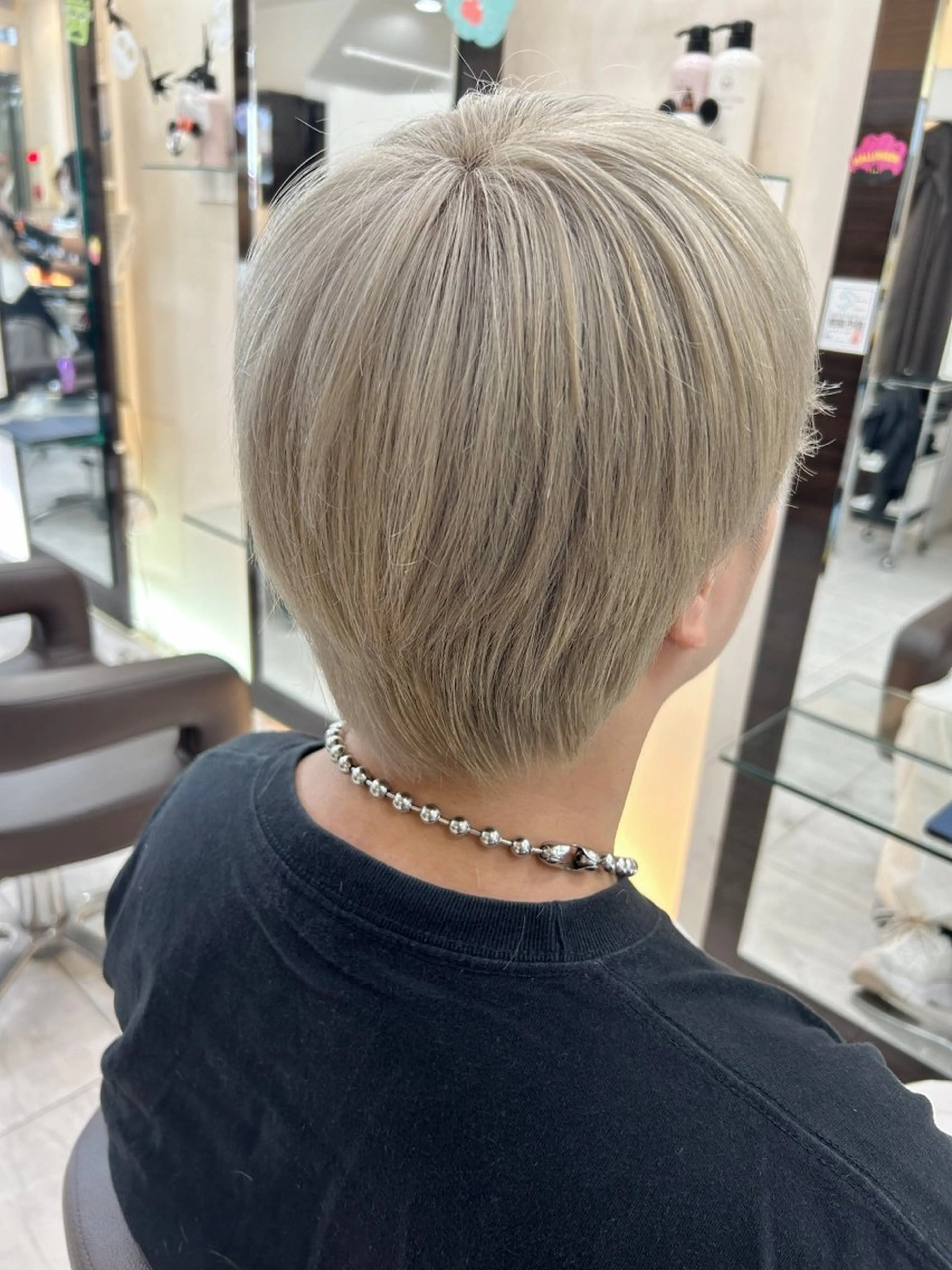 ショート カラー ブリーチ ハイトーンカラー RIKA/ 大宮のヘアスタイル