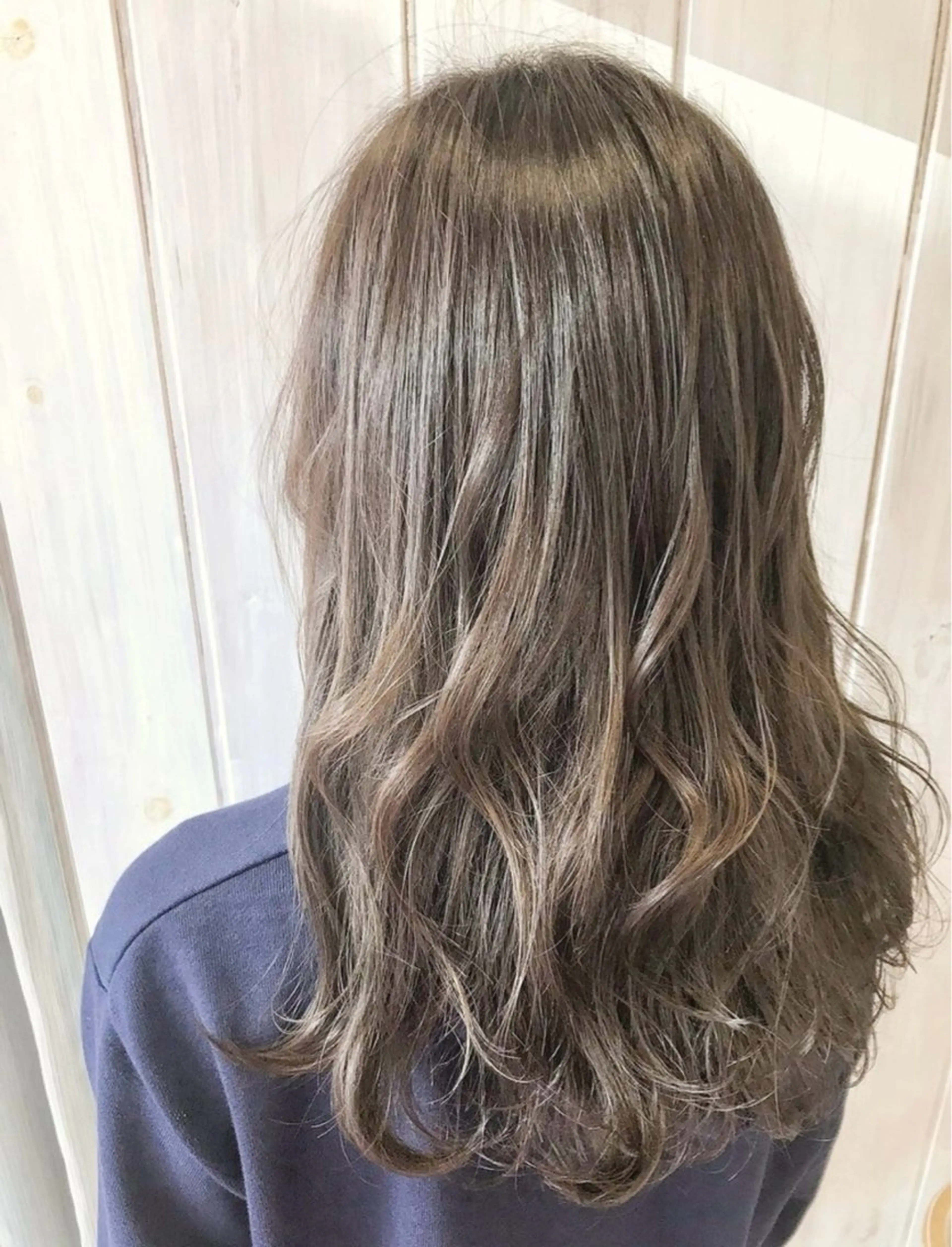 ロング 艶感/透明感カラー Jinのヘアスタイル