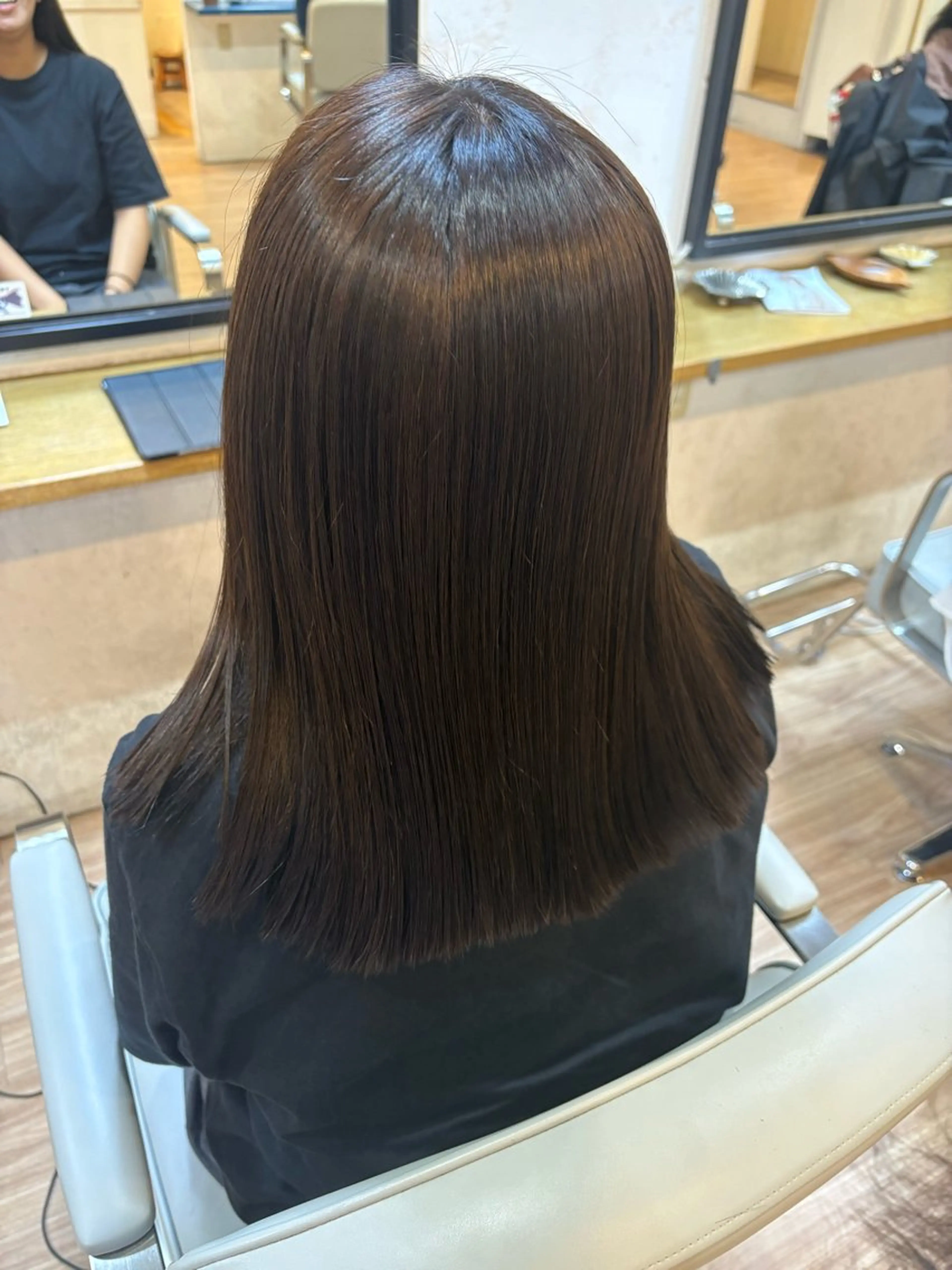 セミロング ヘアカラー 韓国ヘアー🇰🇷 MIWAのヘアスタイル