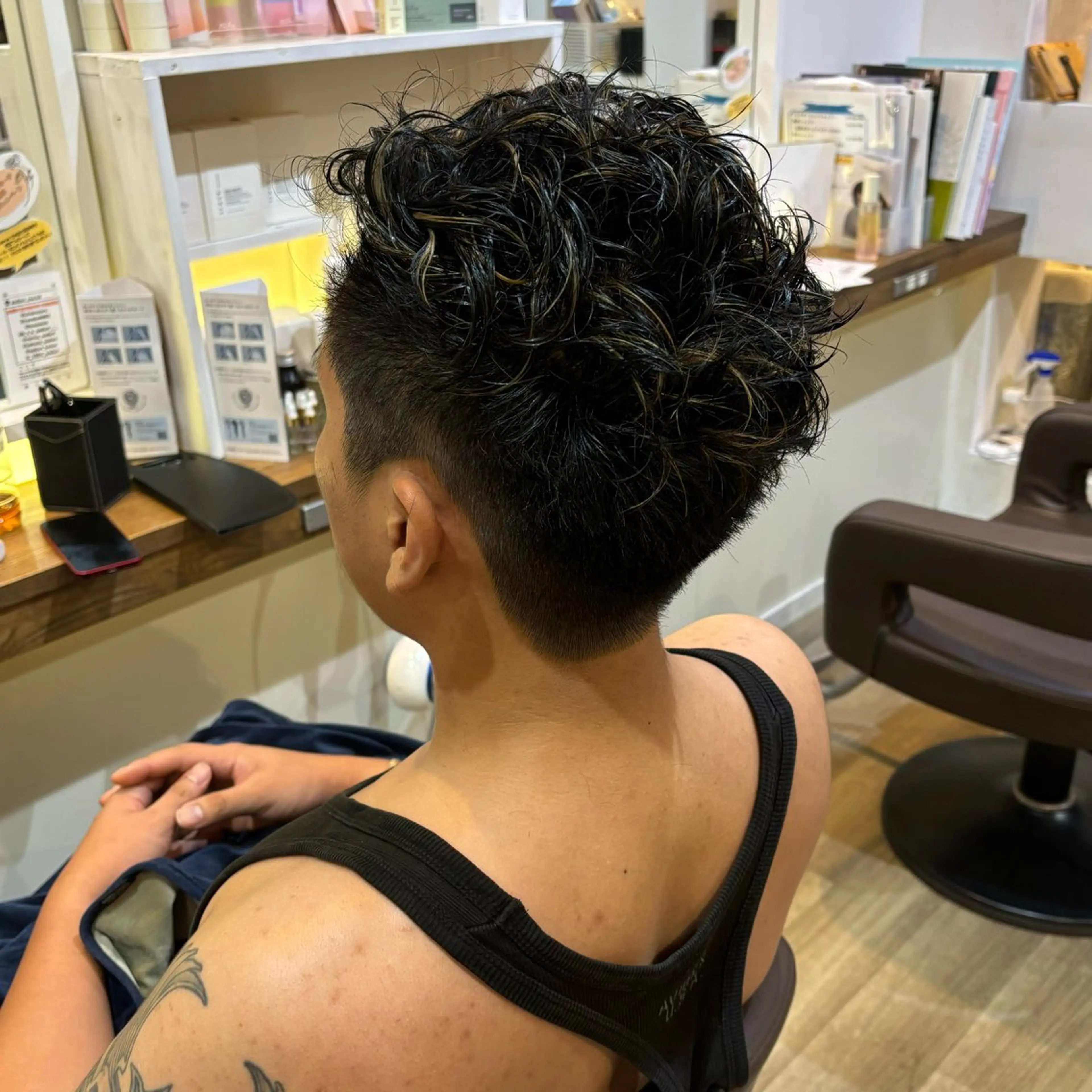 ショート ハイライト カット パーマ 🎀ハイトーン/ 艶カラー/夕月🎀のヘアスタイル