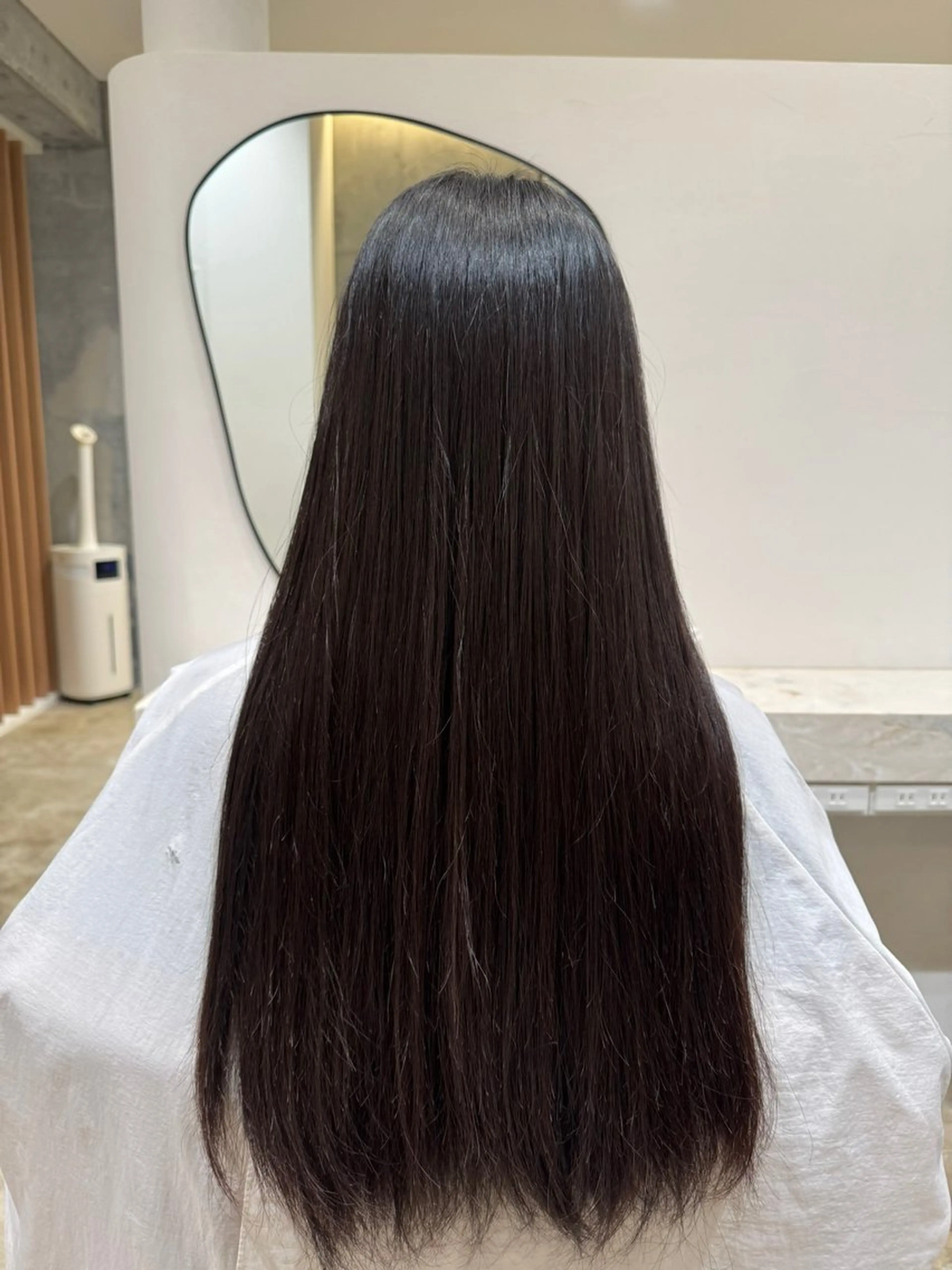 ロング 縮毛矯正 縮毛矯正 Number Three所属・陶山 直樹のヘアスタイル