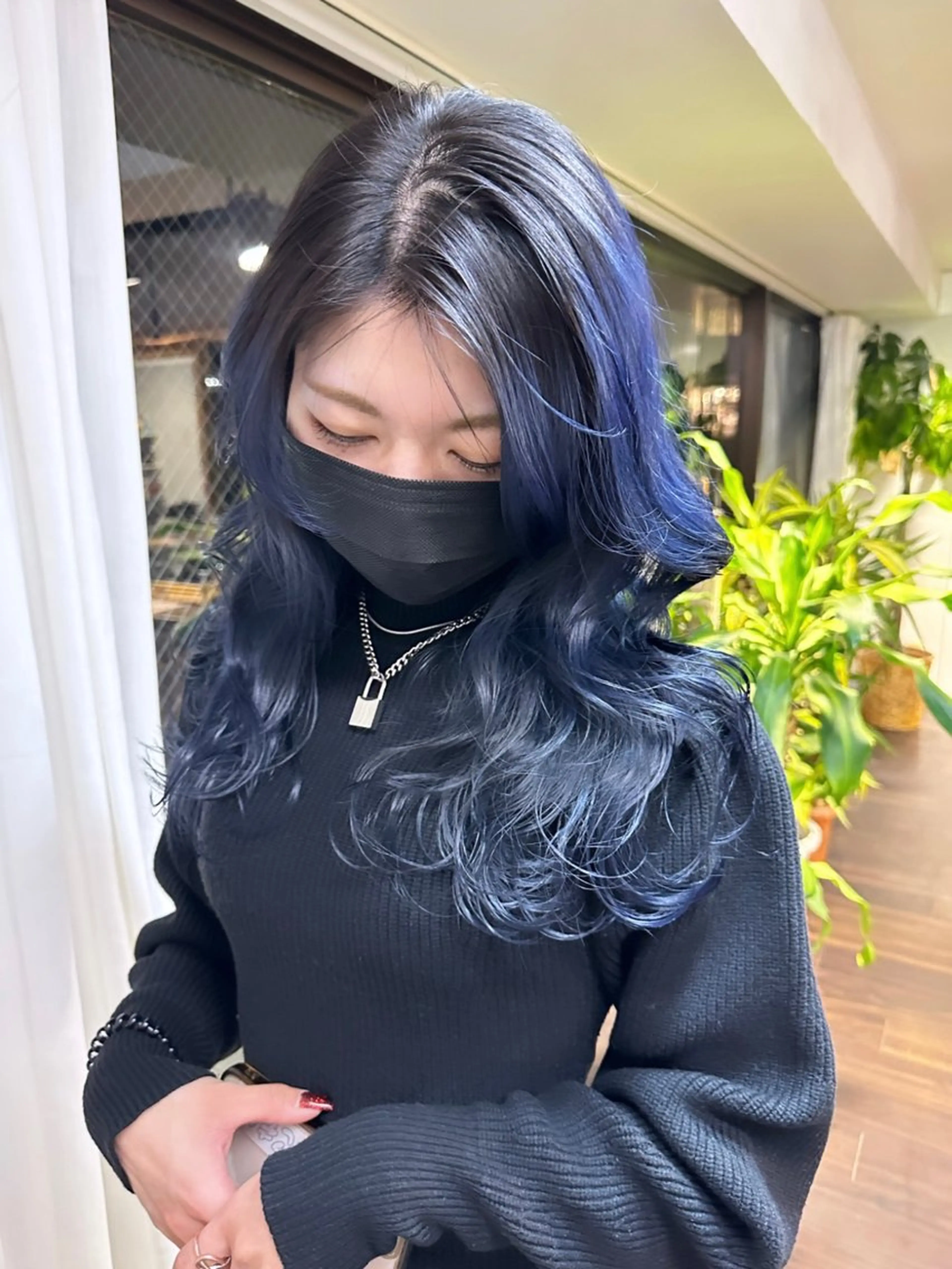セミロング カラー ヘアアレンジ ブリーチ ケアブリーチ ダブルカラー イヤリングカラー ハイトーンカラー カット ヘアカラー トリートメント 髪質改善/レイヤー 縮毛矯正/ケラチン耀のヘアスタイル