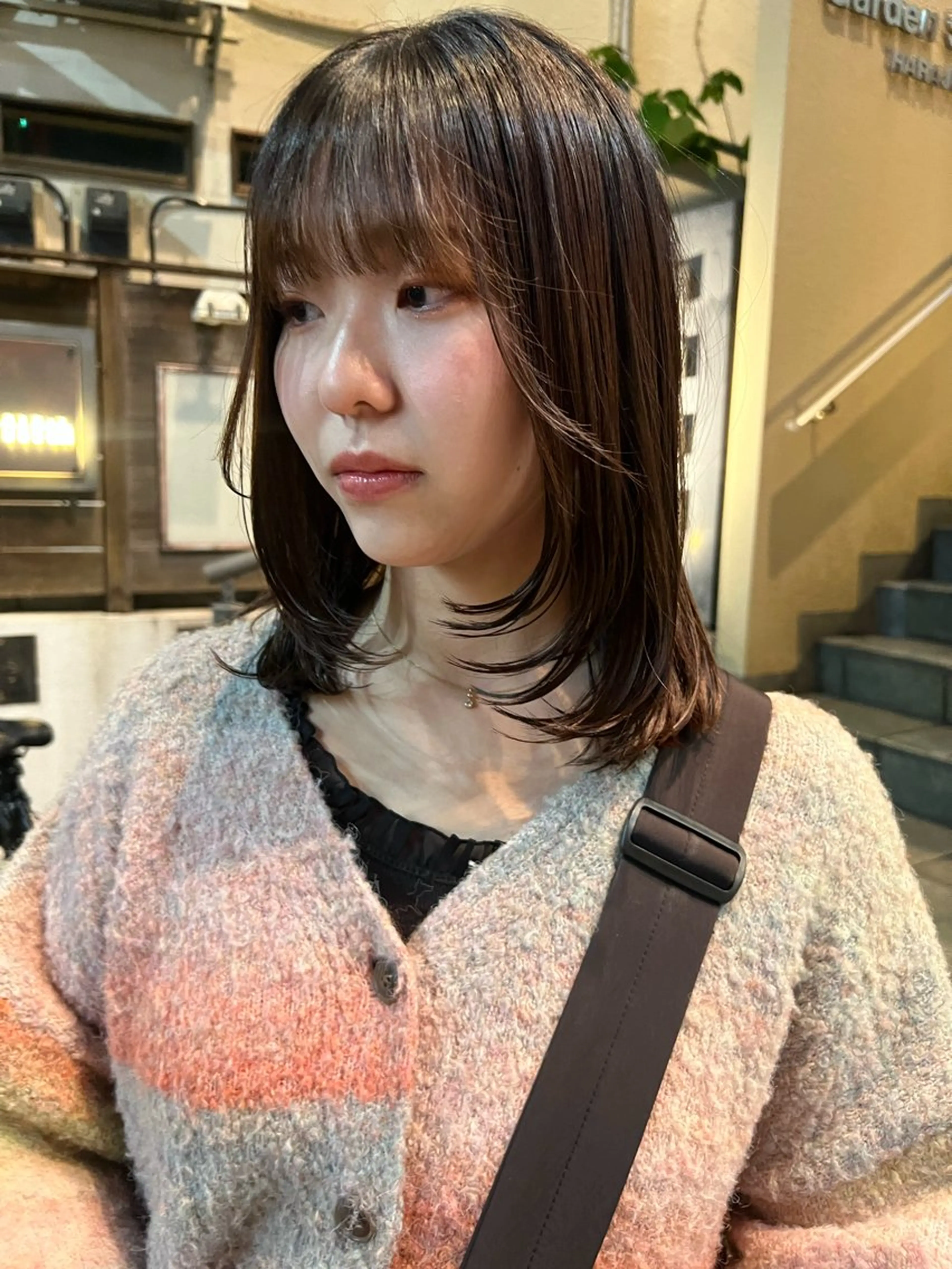 ミディアム カラー パーマ ヘアアレンジ ミディアムパーマ くびれヘア 顔まわりレイヤー 卒業式のヘアスタイル 韓国風ヘア ショートヘア原宿 fifth コシのヘアスタイル