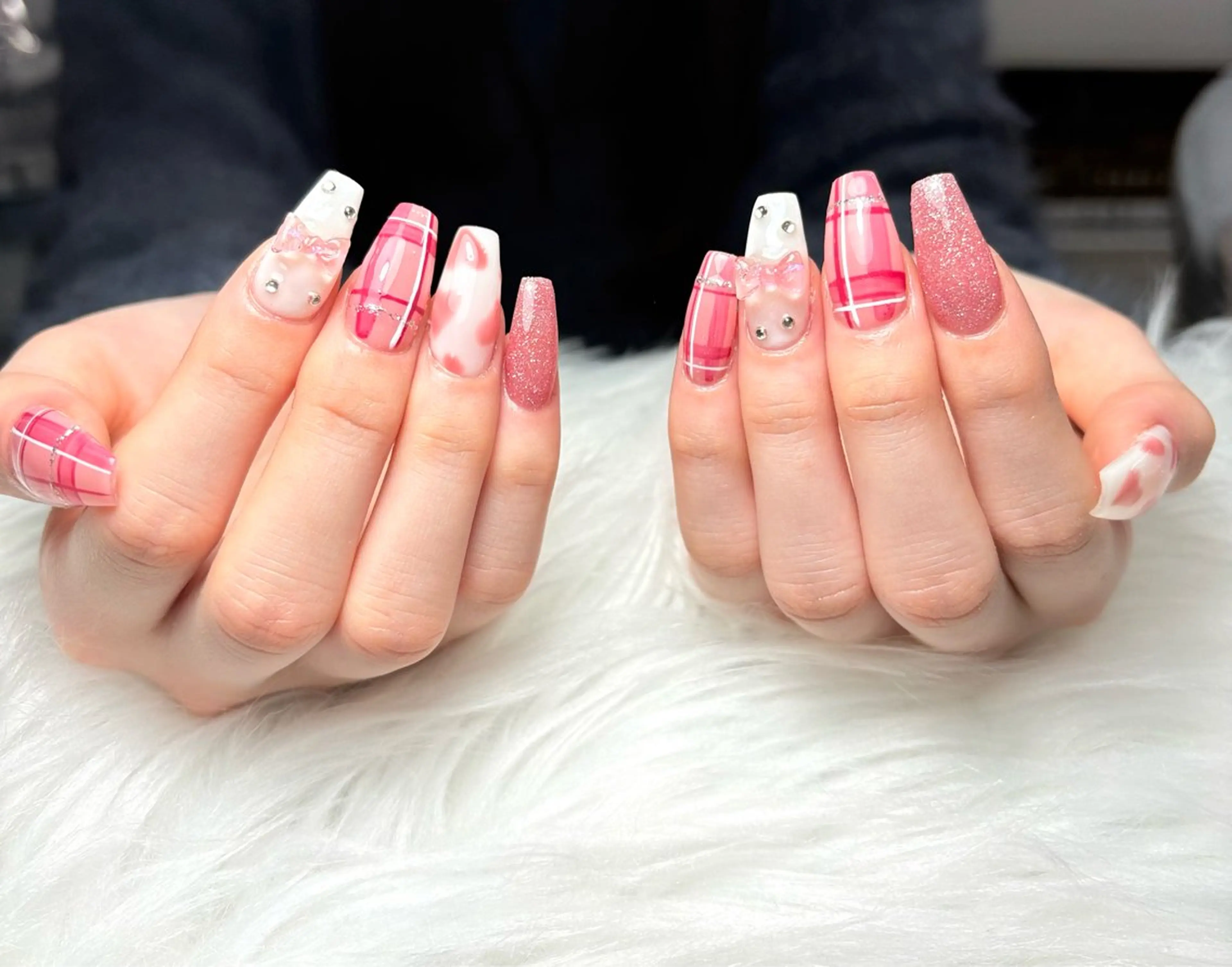 ネイル アートネイル 長さ出し ジェルネイル マグネットネイル ニュアンスネイル なな_ CloudyChanのネイルデザイン