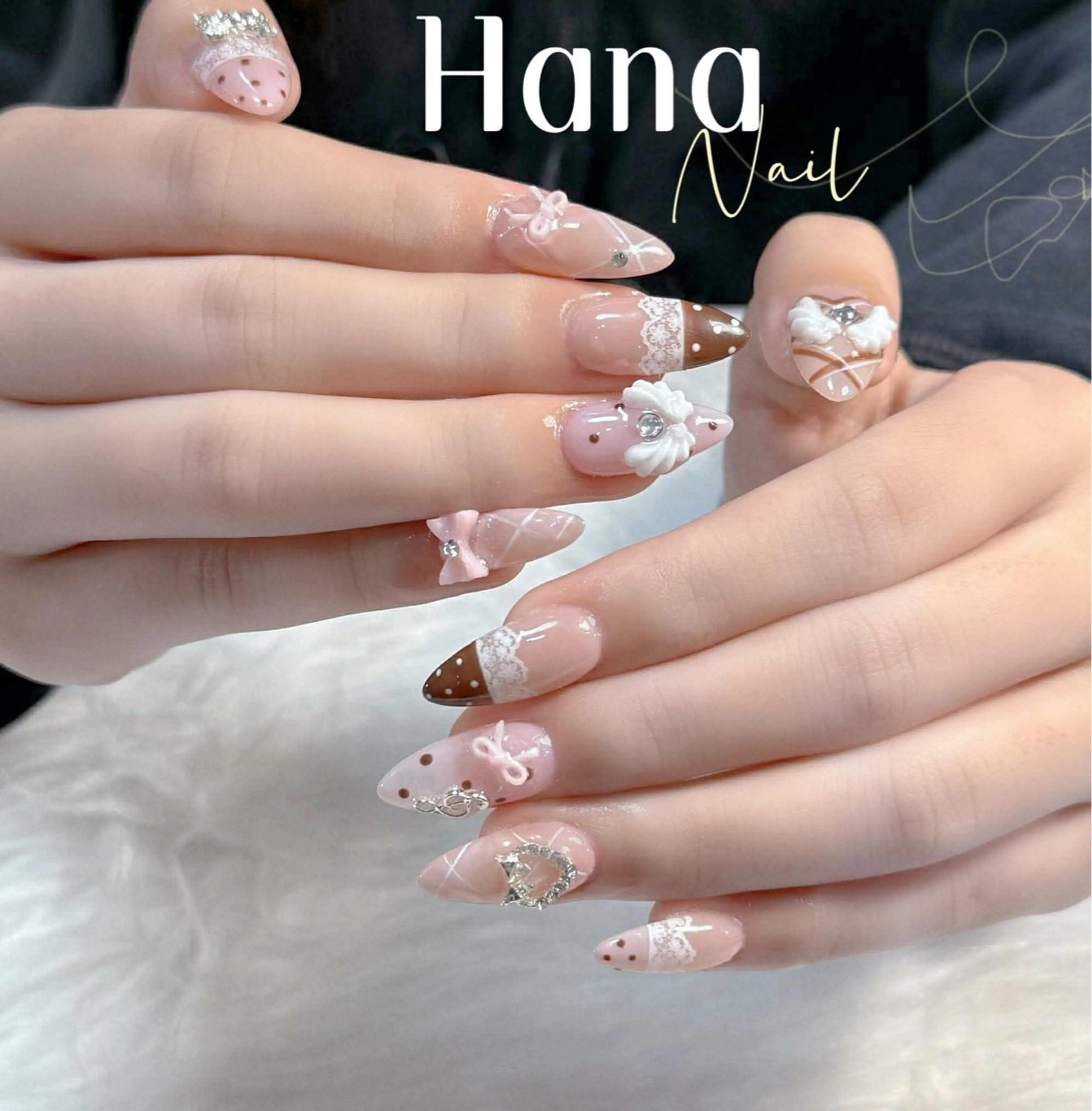 ネイル 長さ出し フレンチネイル グラデーション キラキラネイル 韓国ネイル Han Hana Nailのネイルデザイン