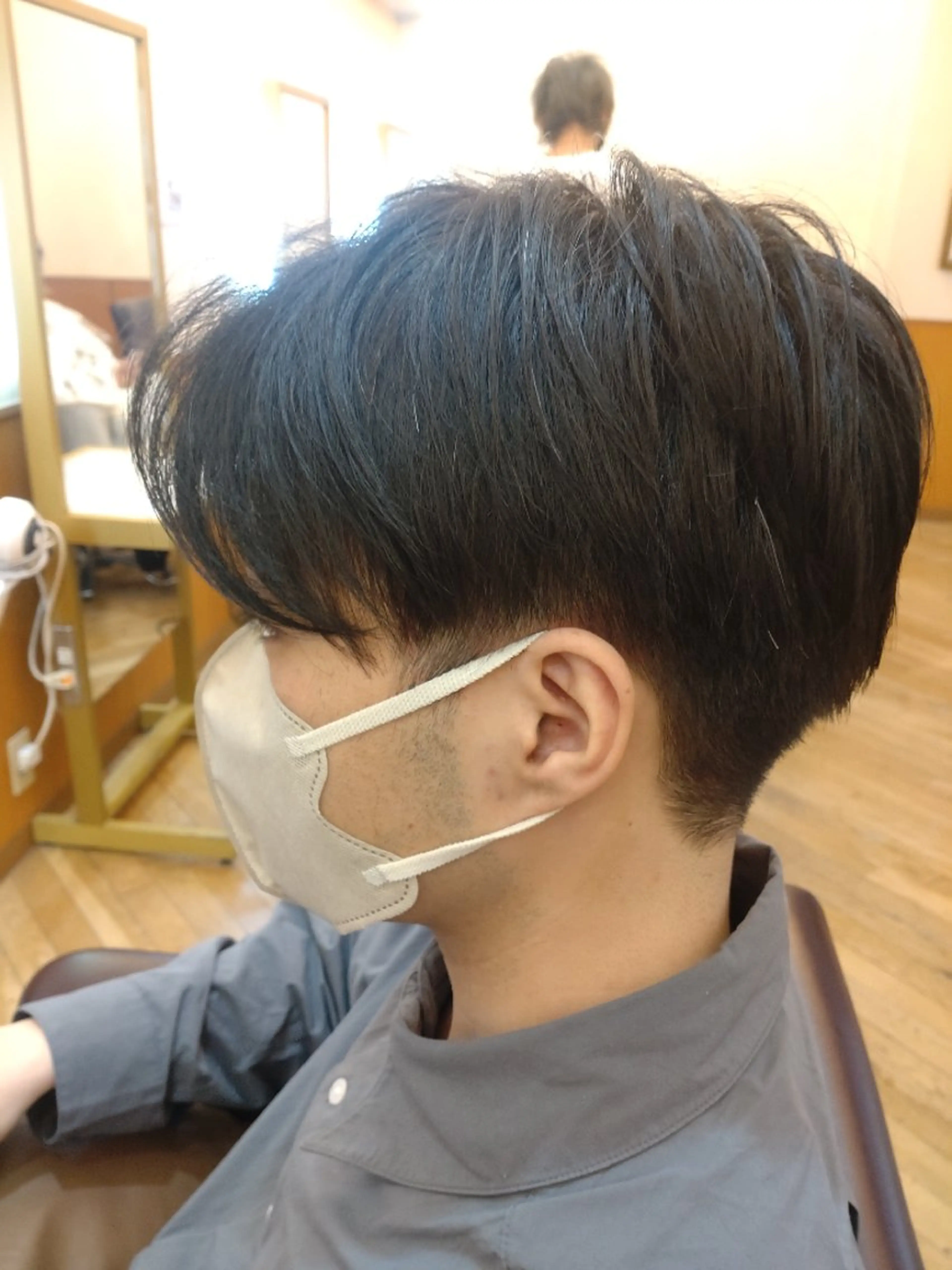 ショート メンズ カット ヘッドスパ 仮屋 敬介のヘアスタイル