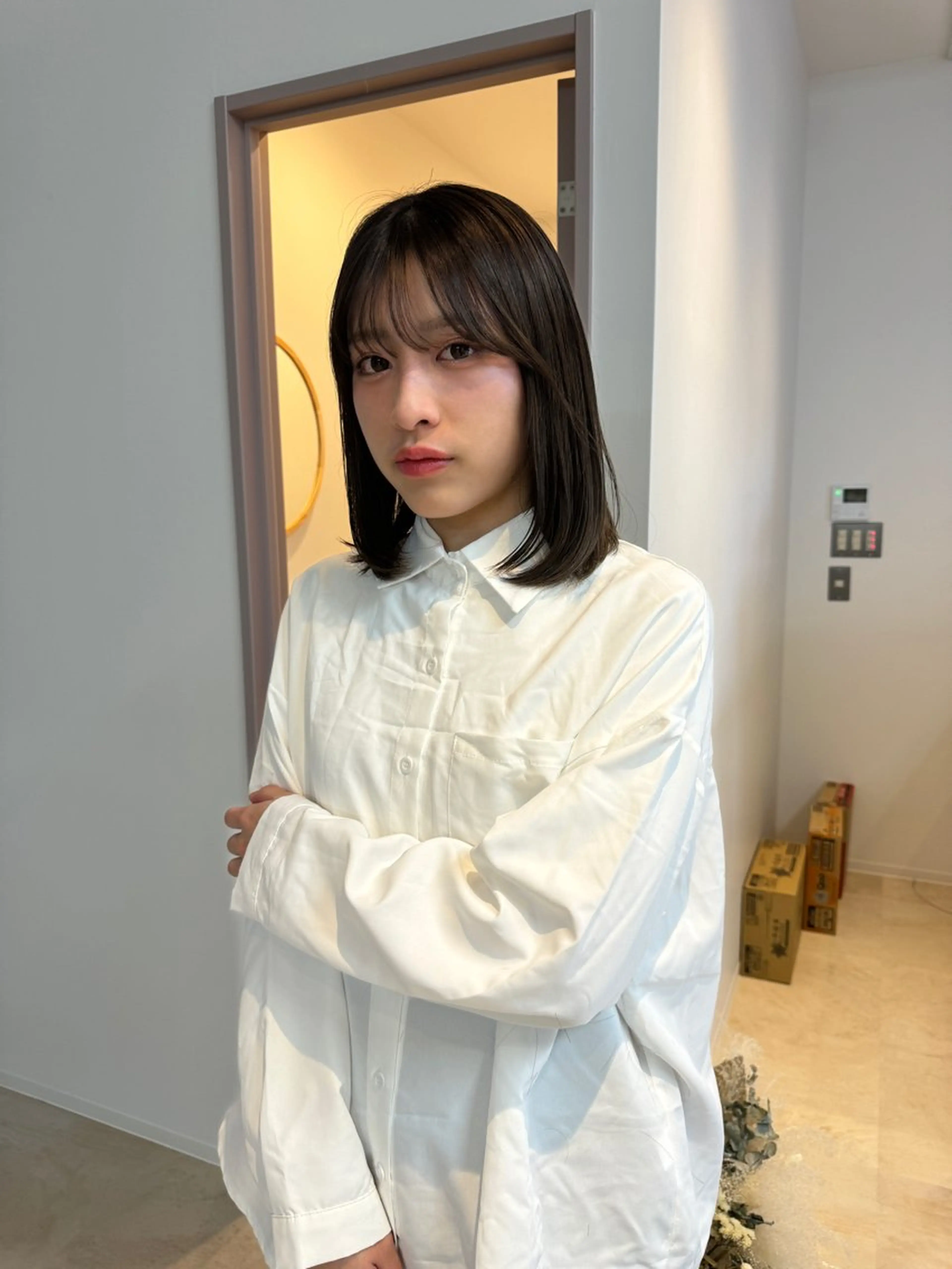 ミディアム 切りっぱなしボブ レイヤー/縮毛矯正のヘアスタイル