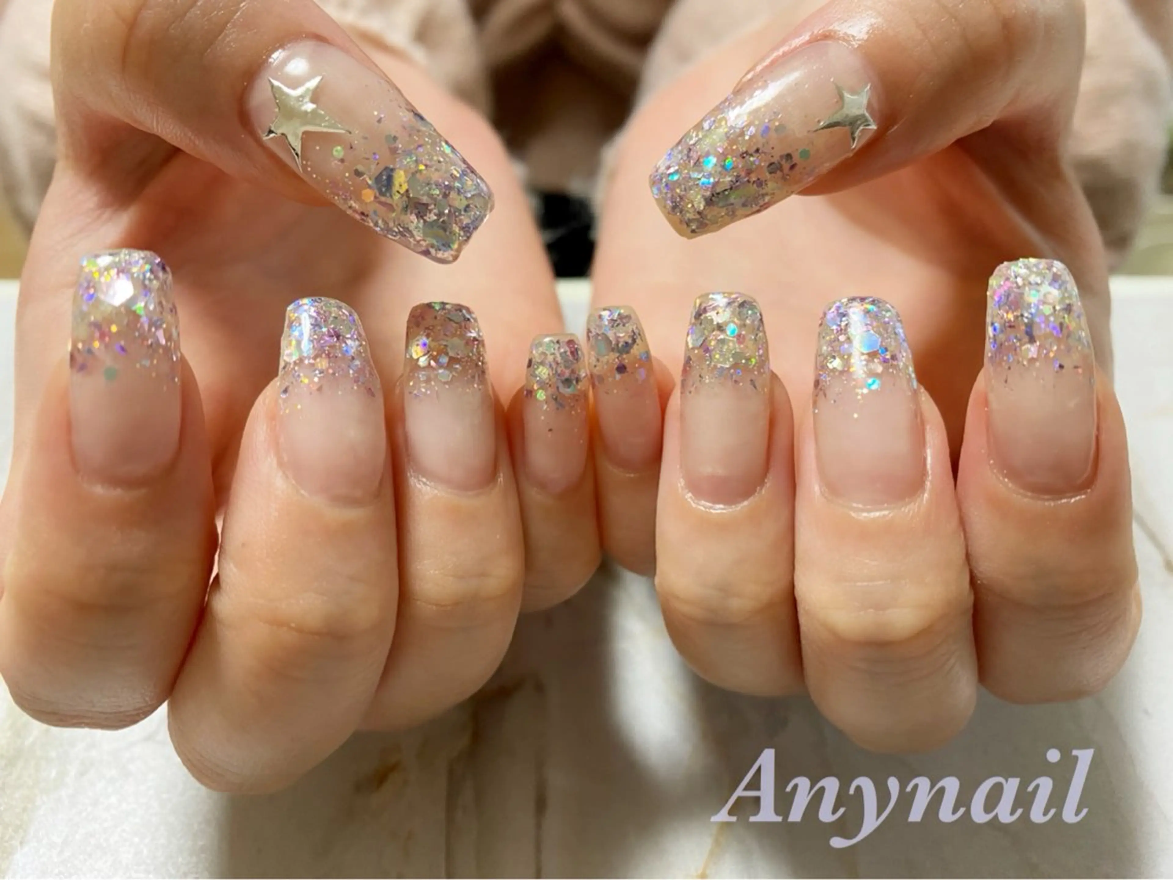 ネイル ブルー グラデーション ホログラムネイル ラメ(グリッター) ラメグラデーション 岩澤 恵子のネイルデザイン