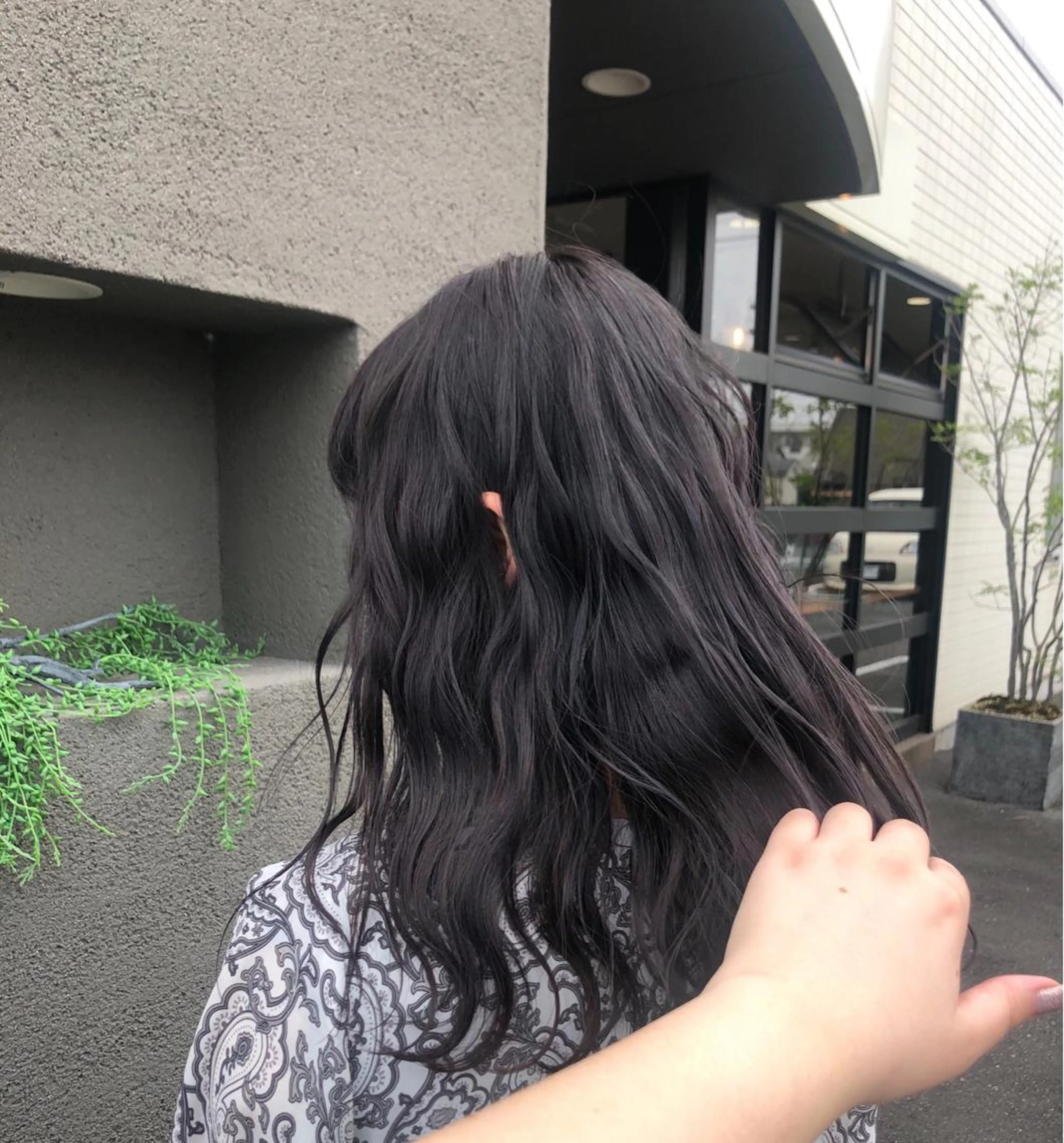 セミロング maco 艶感ハイトーン🦋のヘアスタイル