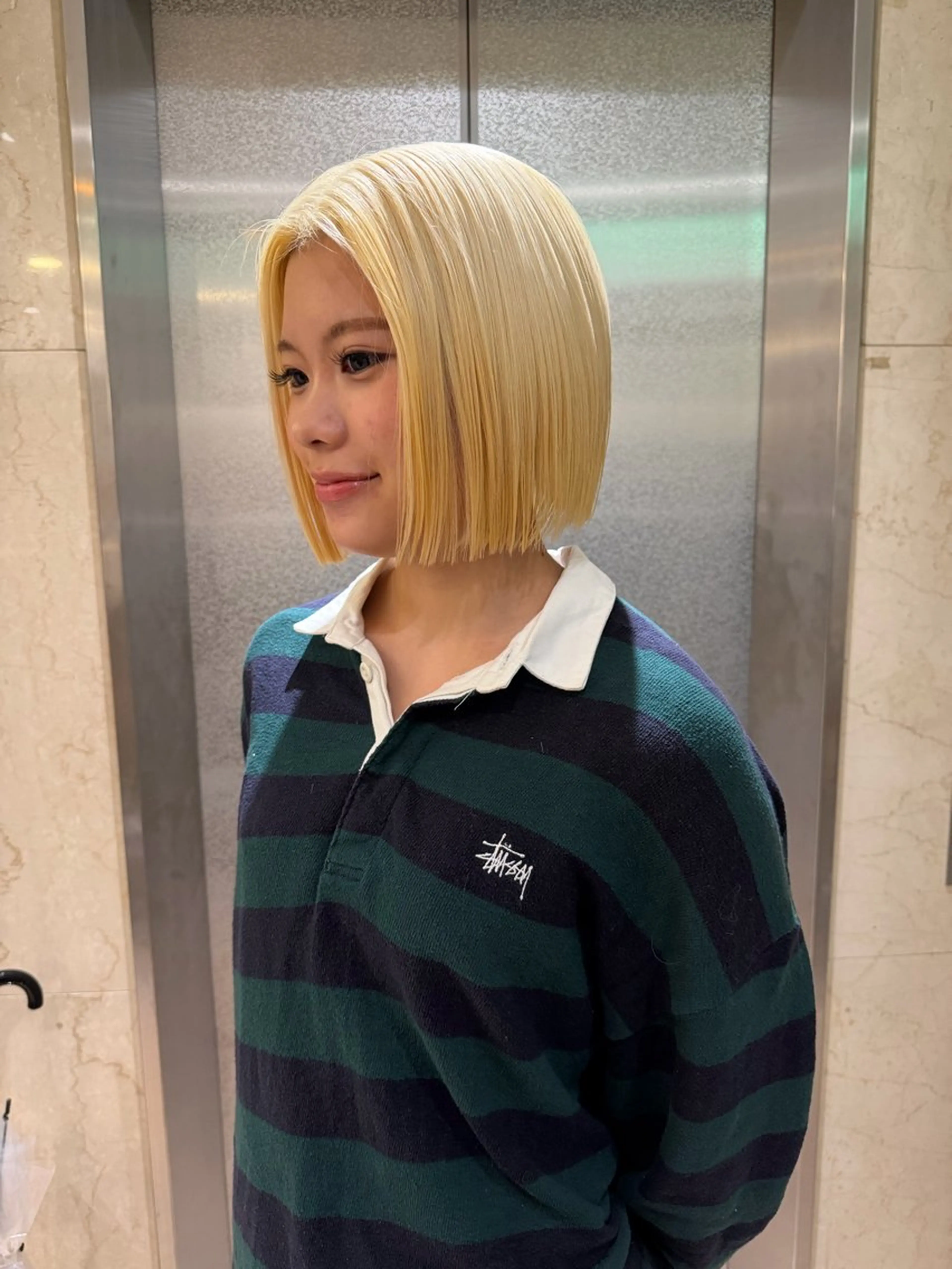 ショート カラー 抜きっぱなしブロンド ブロンド カット ヘアカラー 梅田ハイトーンカラー 🎀riseのヘアスタイル