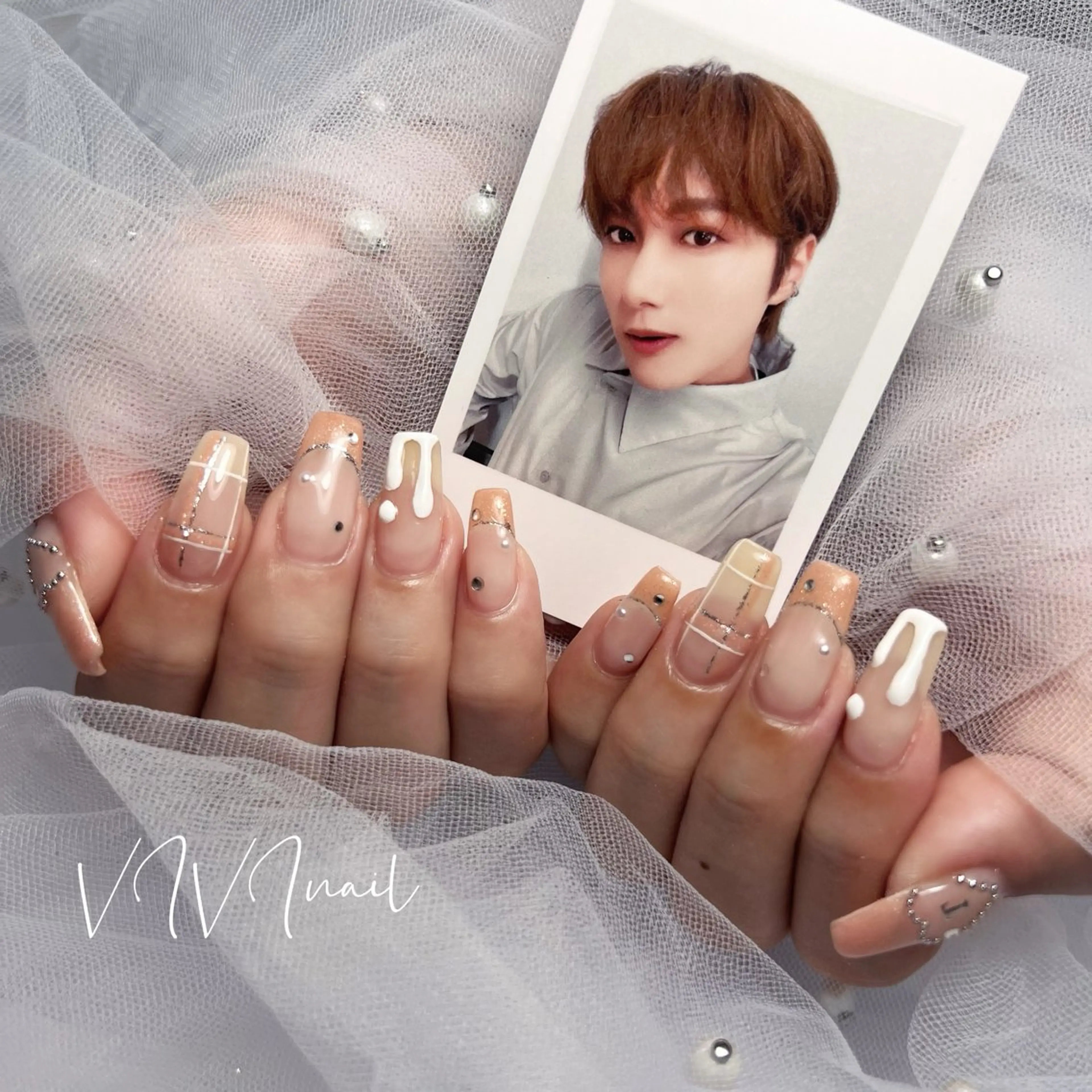 ネイル フレンチネイル ハート ハンドネイル vivi nailのネイルデザイン