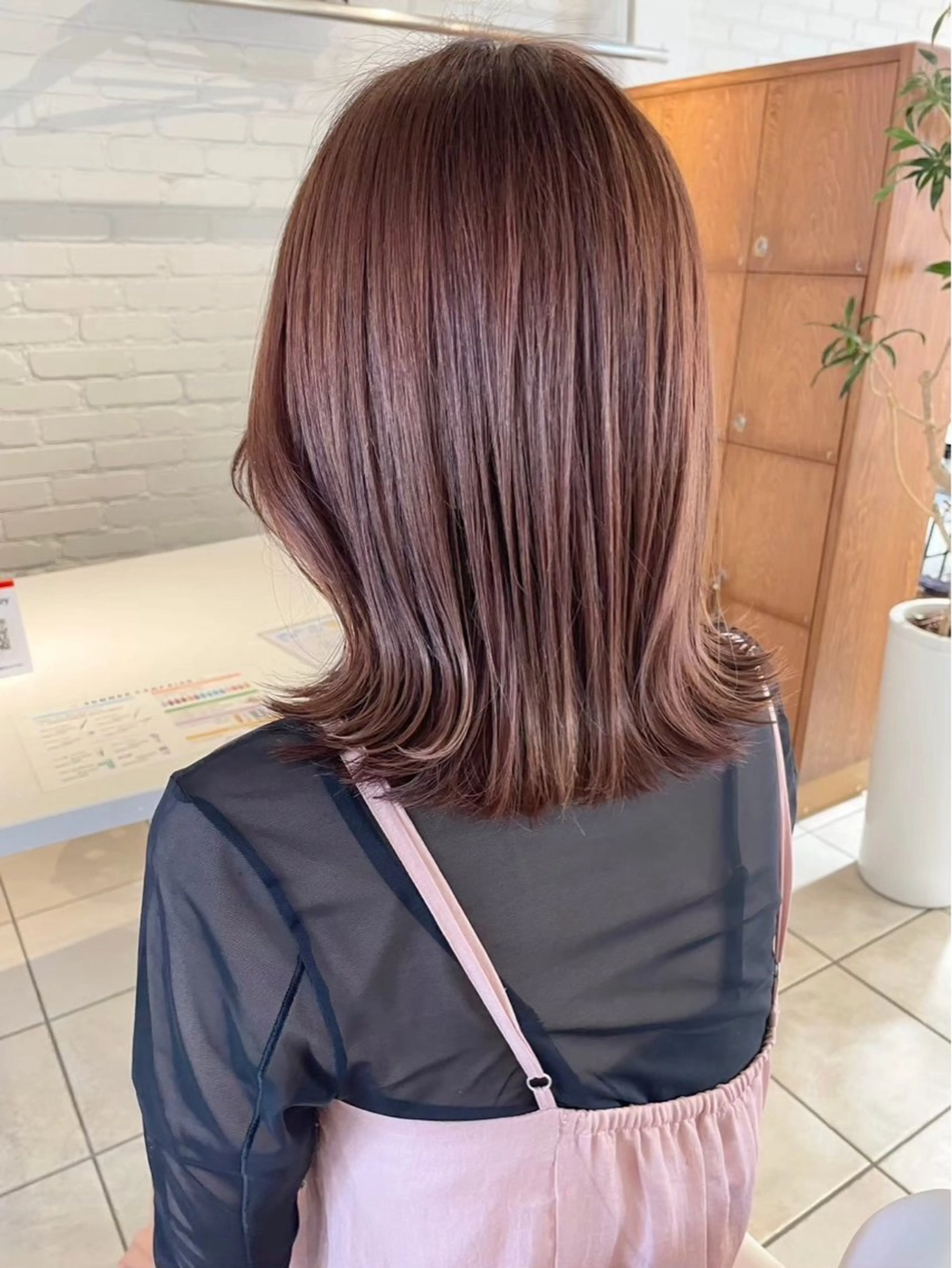 ミディアム カラー 💫レイヤーカット 💫ブリーチ💫サキのヘアスタイル
