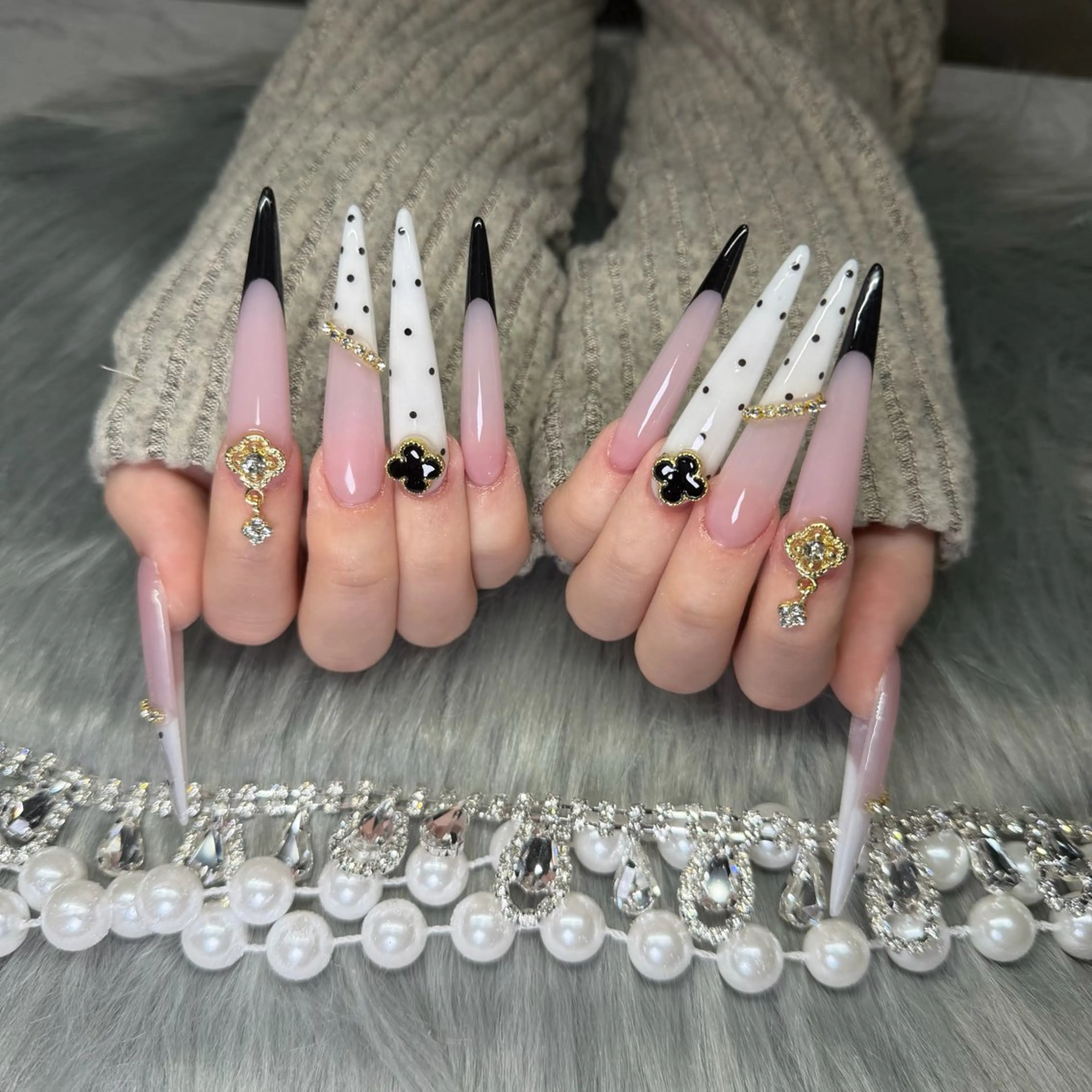 メンズ ネイル メンズ韓国風 フレンチネイル ジェルネイル 韓国ネイル ロングネイル ハンドネイル Nail Salon Growのネイルデザイン