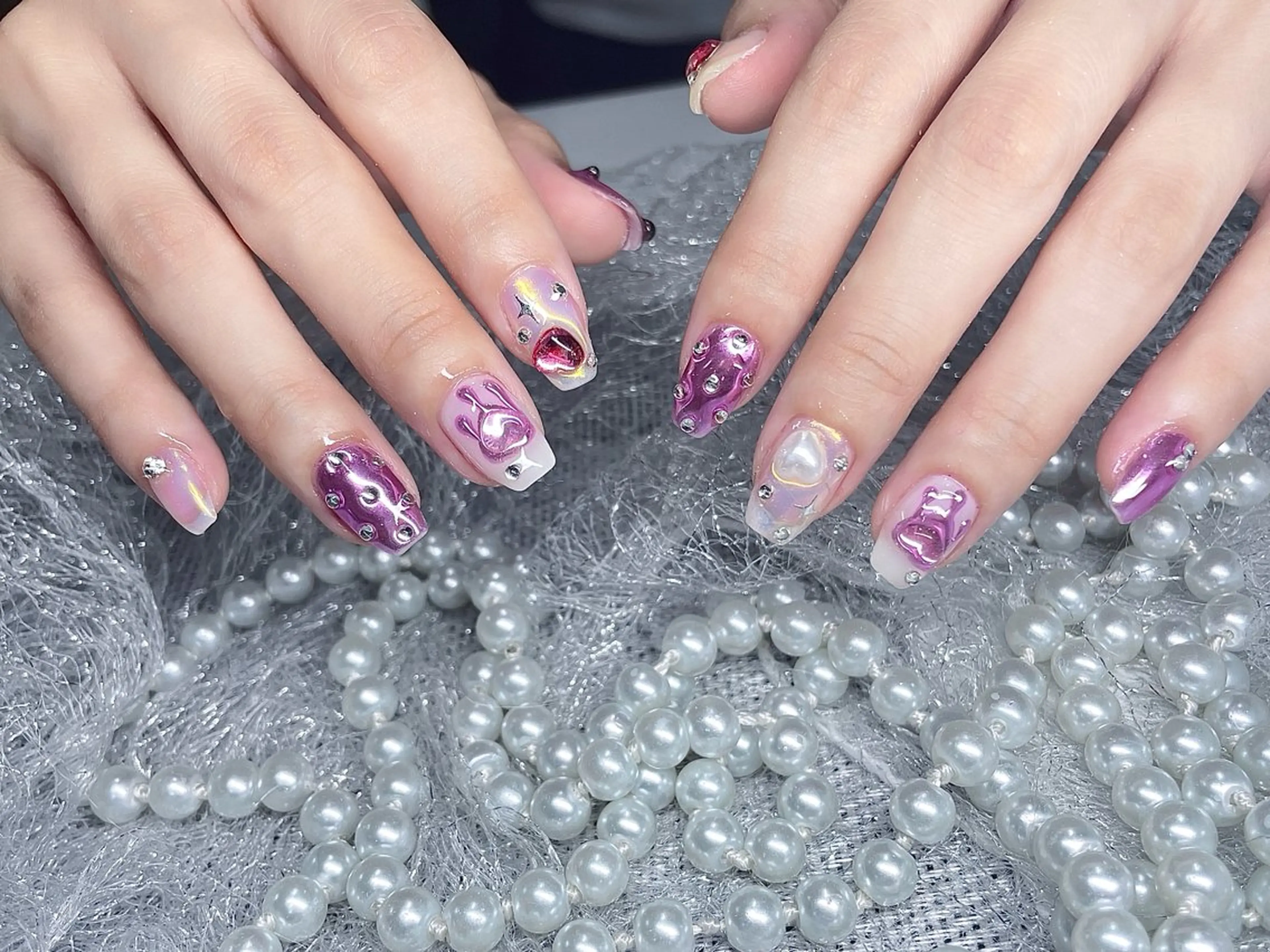 ネイル 長さ出し フットネイル フレンチネイル ジェルネイル ガラスフレンチ ハンドネイル ハンドケア More Glam渋谷店のネイルデザイン