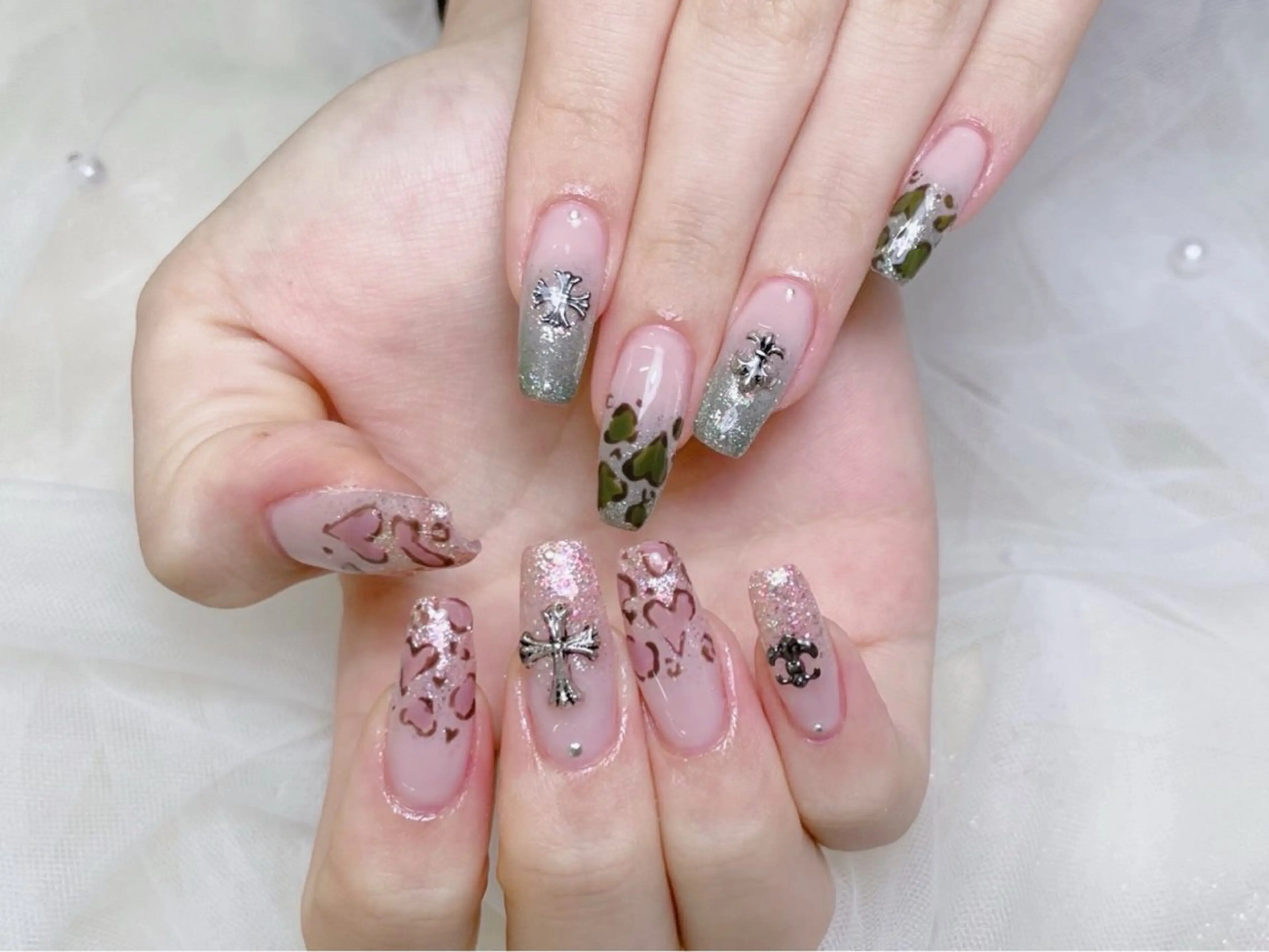 ネイル lucky nail 歌舞伎町のネイルデザイン