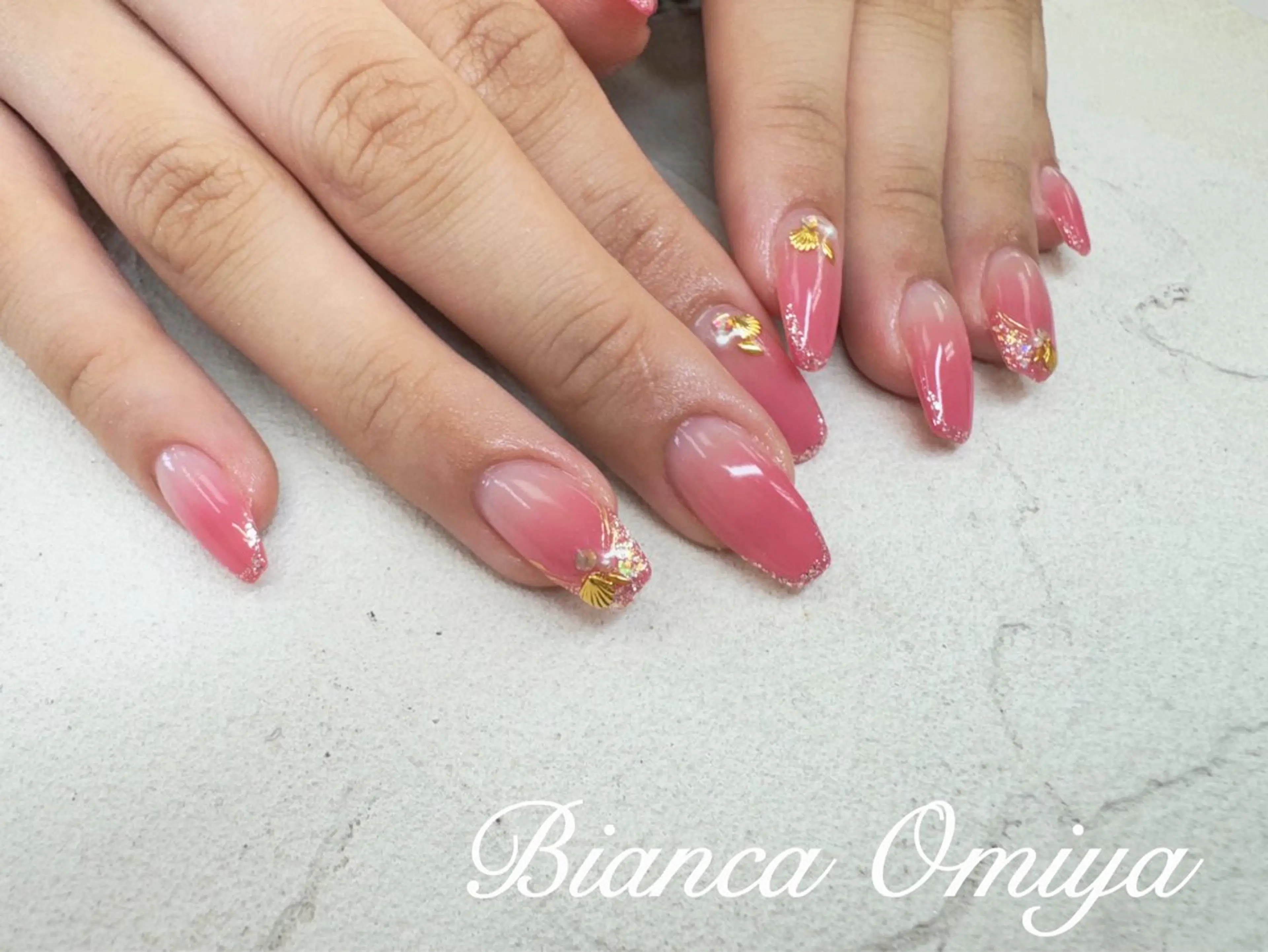 ネイル 岩松 沙耶のネイルデザイン