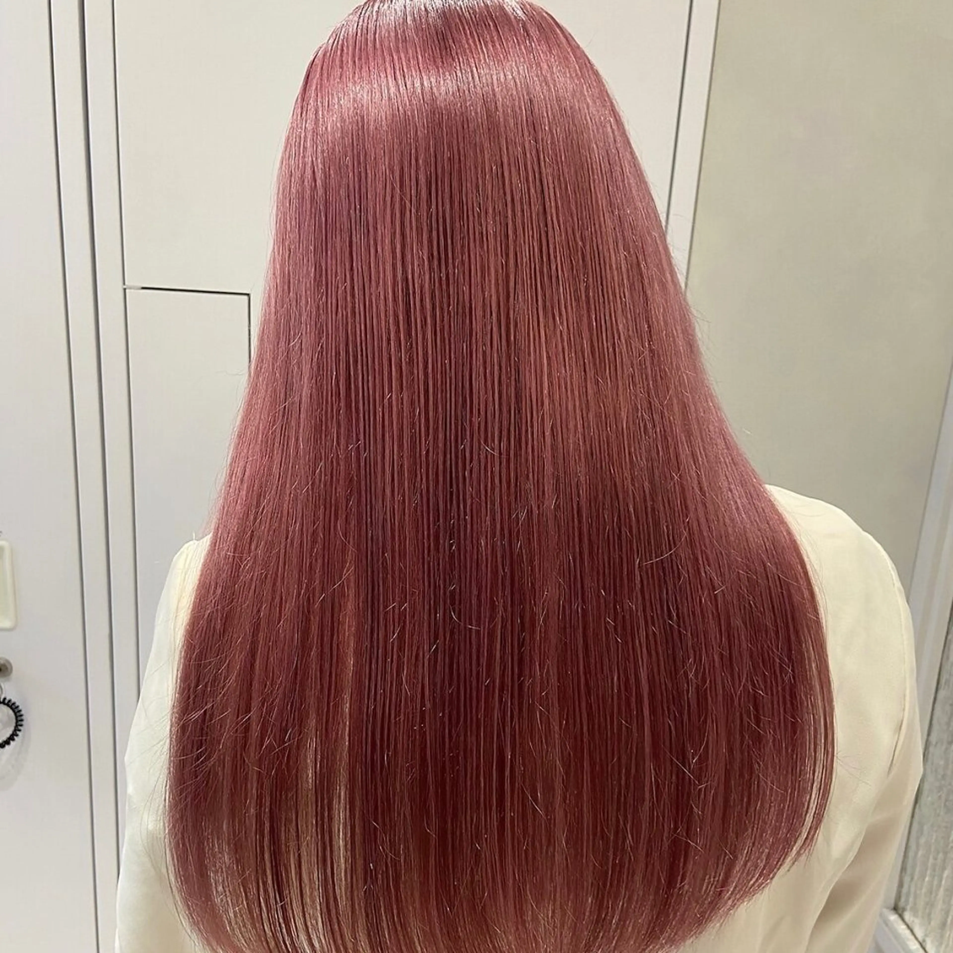 ロング カラー ブリーチ ハイトーンカラー ピンクカラー ロング 💖ブリーチ/暖色 𝐘𝐮𝐢💖のヘアスタイル