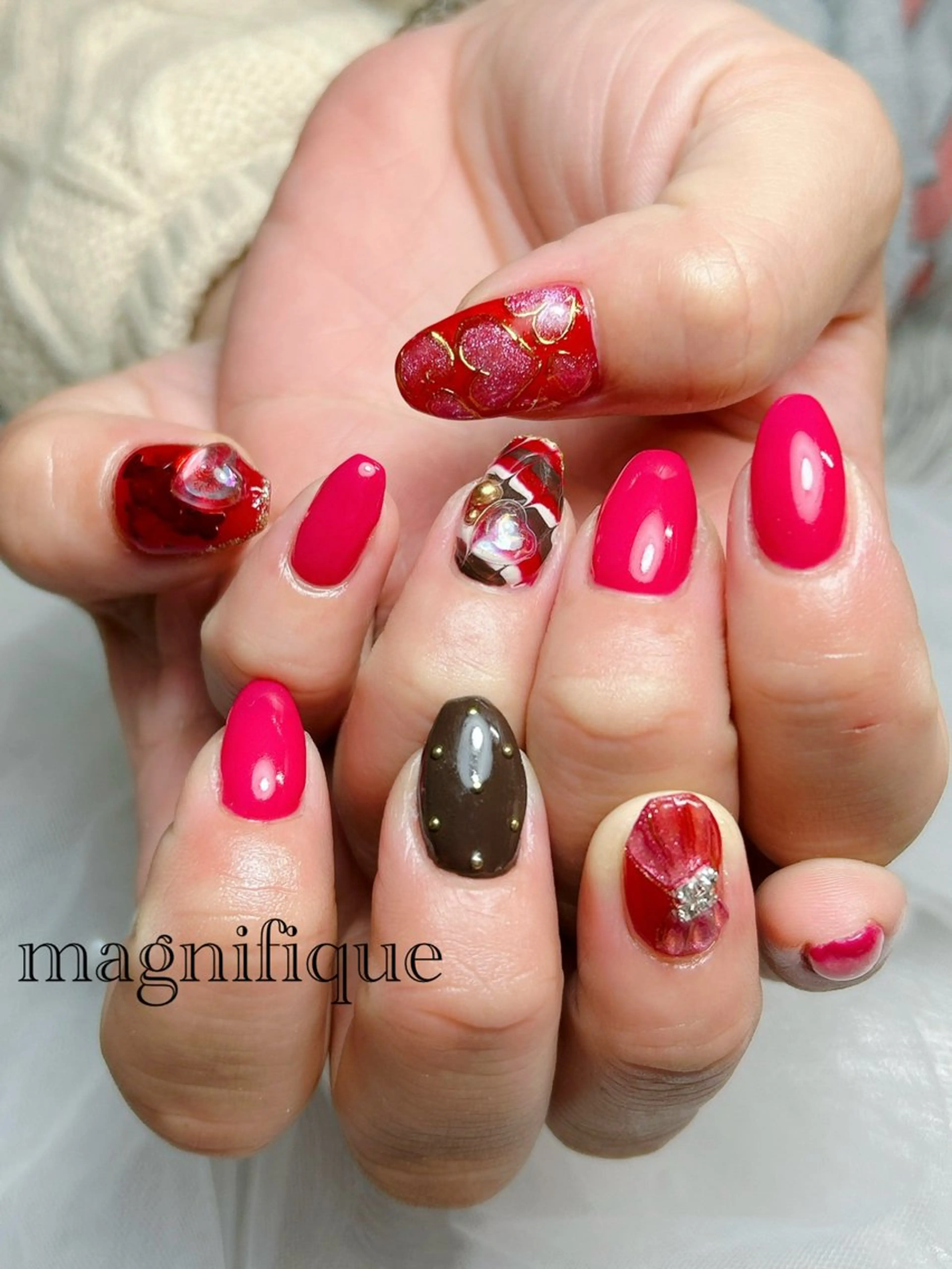 ネイル ハート ピンク バレンタイン プライベートサロン マニフィークのネイルデザイン