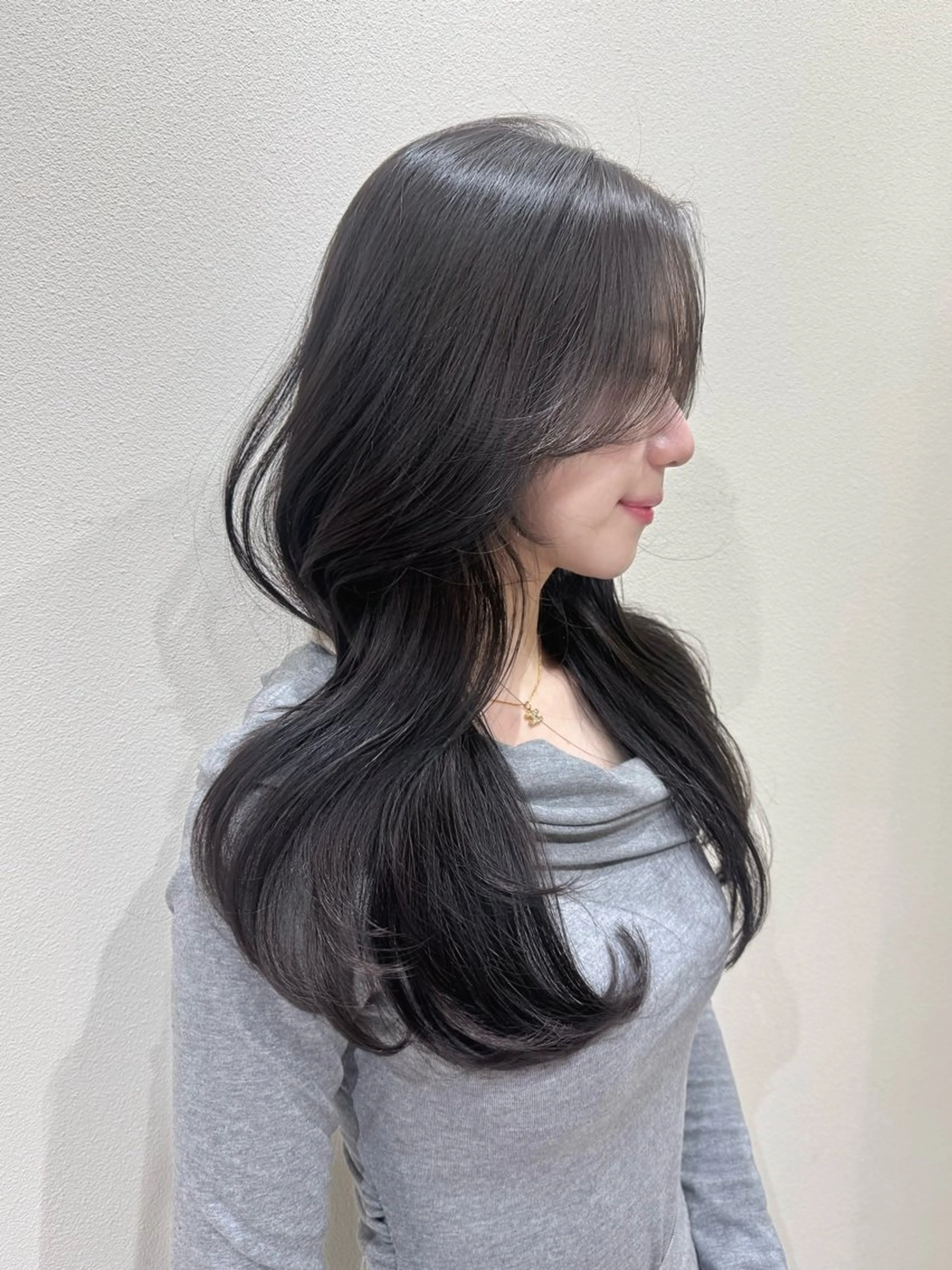ロング カラー ヘアアレンジ 透明感カラー くびれヘア 顔周りカット 髪質改善 韓国風ヘア カット ヘアカラー トリートメント レイヤーカット🤍 RINAのヘアスタイル