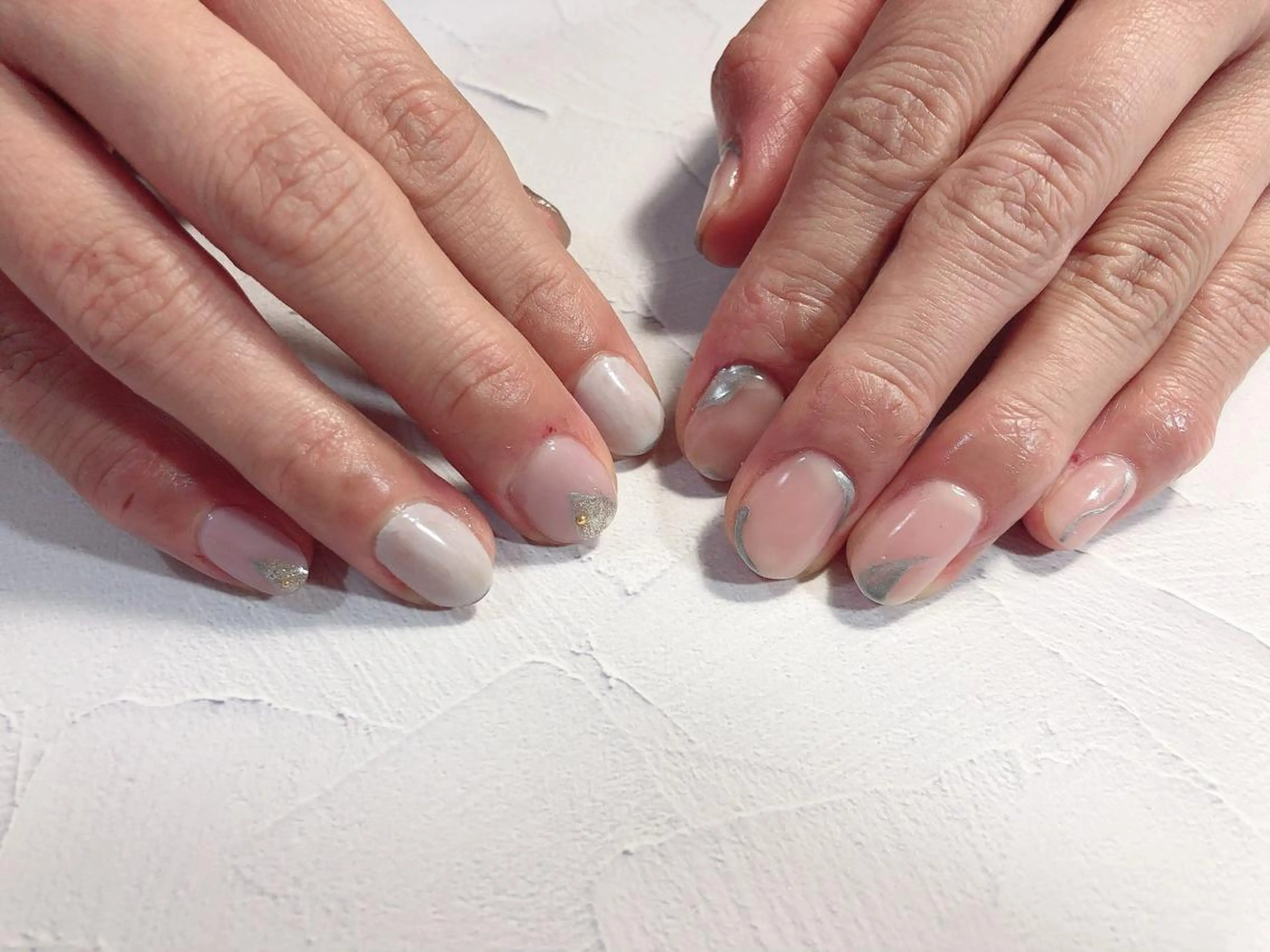 ショート ネイル シルバー ハンドネイル nailsalon Puretéのネイルデザイン