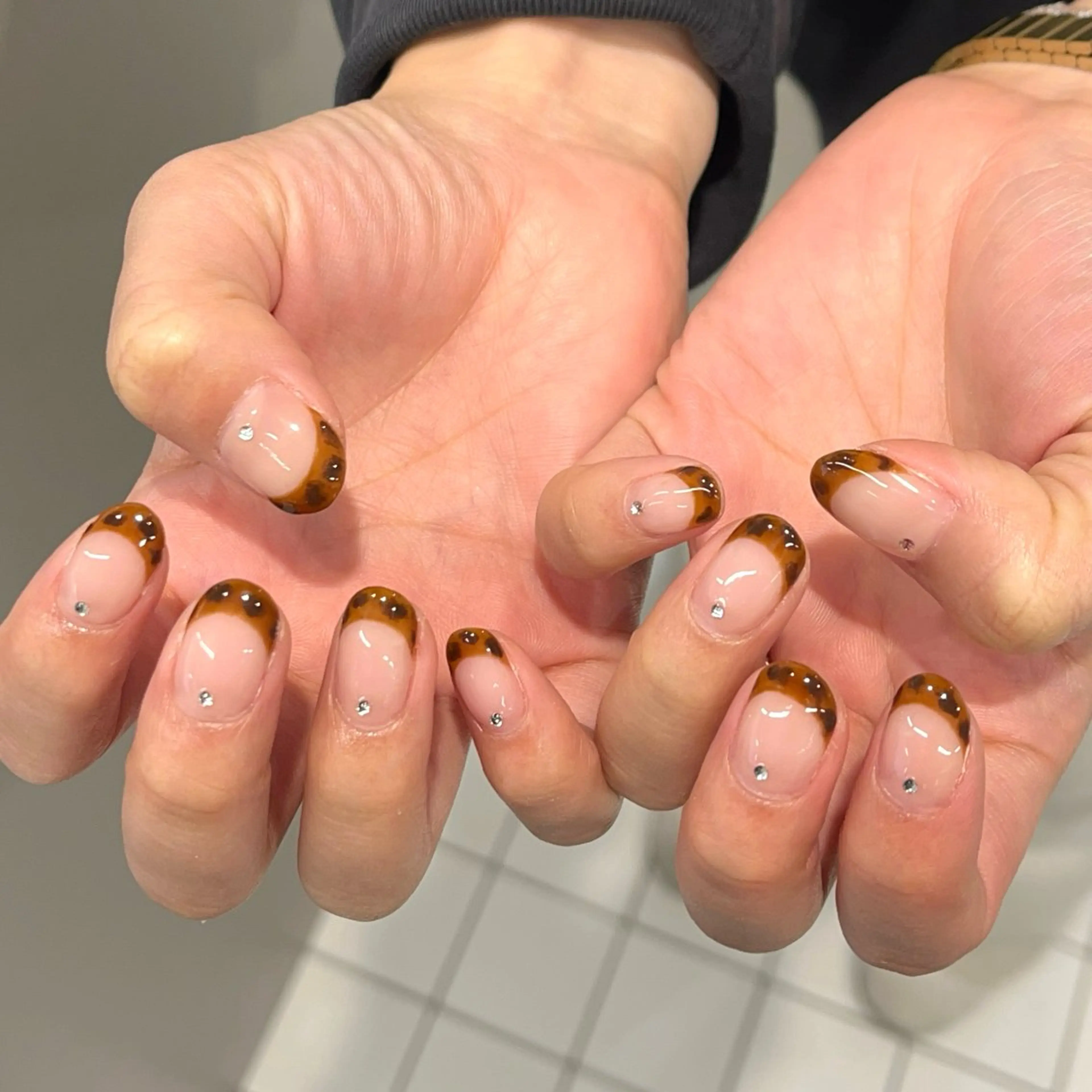 ネイル フレンチネイル キラキラネイル ロングネイル ワンカラーネイル リボン ハンドネイル eight nail 春菜のネイルデザイン