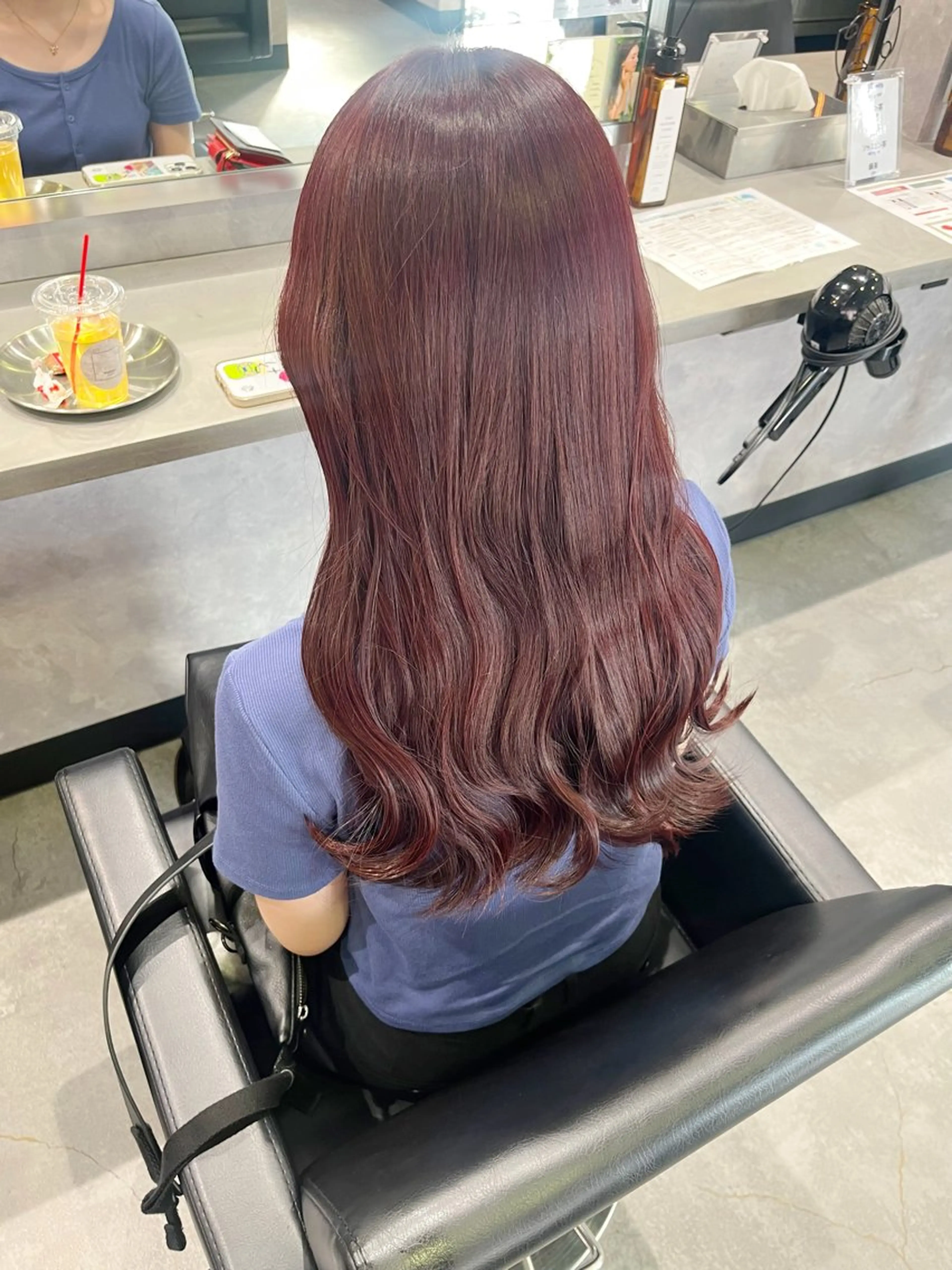 ロング カット ヘアカラー トリートメント 伊藤 由妃乃のヘアスタイル