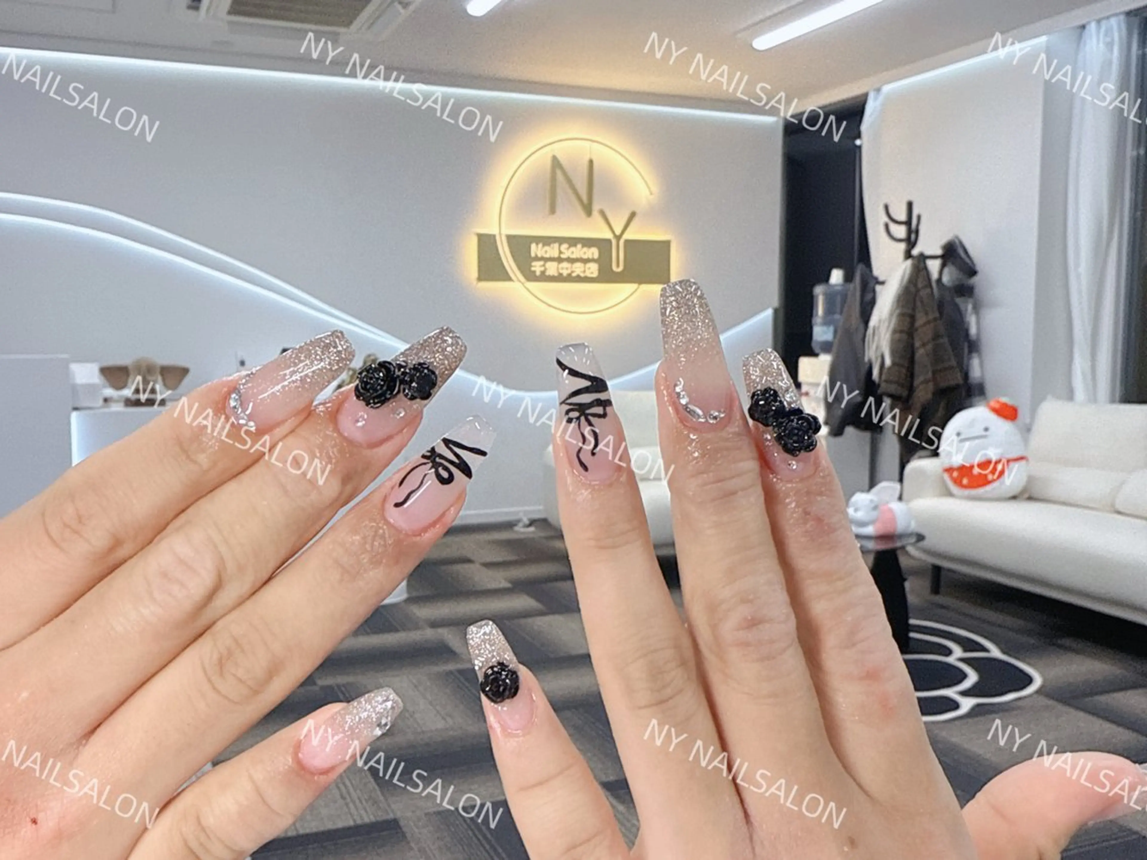 ネイル 長さ出し フットネイル フレンチネイル ジェルネイル ガーリー ハンドネイル NYネイルサロン 千葉中央店のネイルデザイン