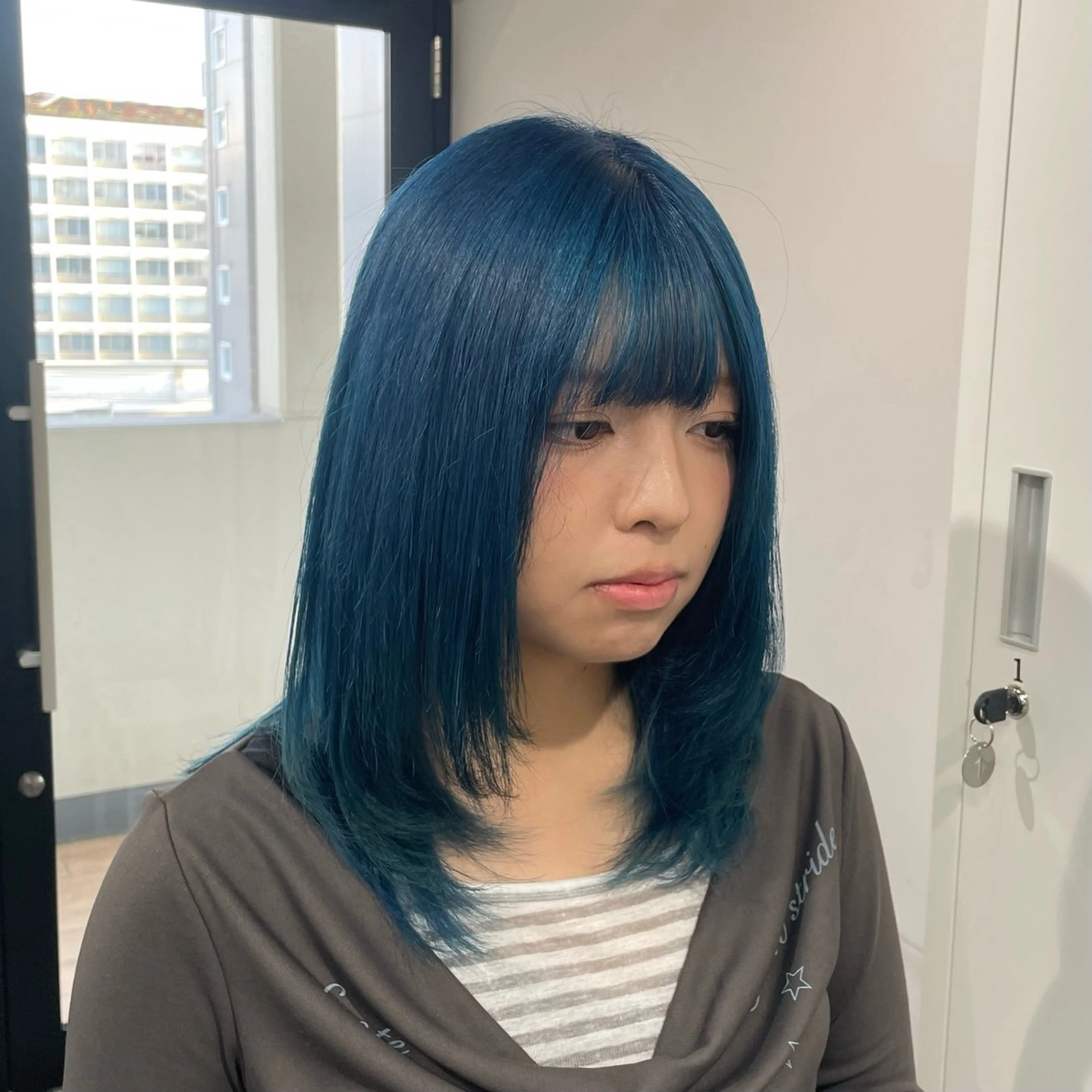 セミロング カラー REINA ISHIDOのヘアスタイル