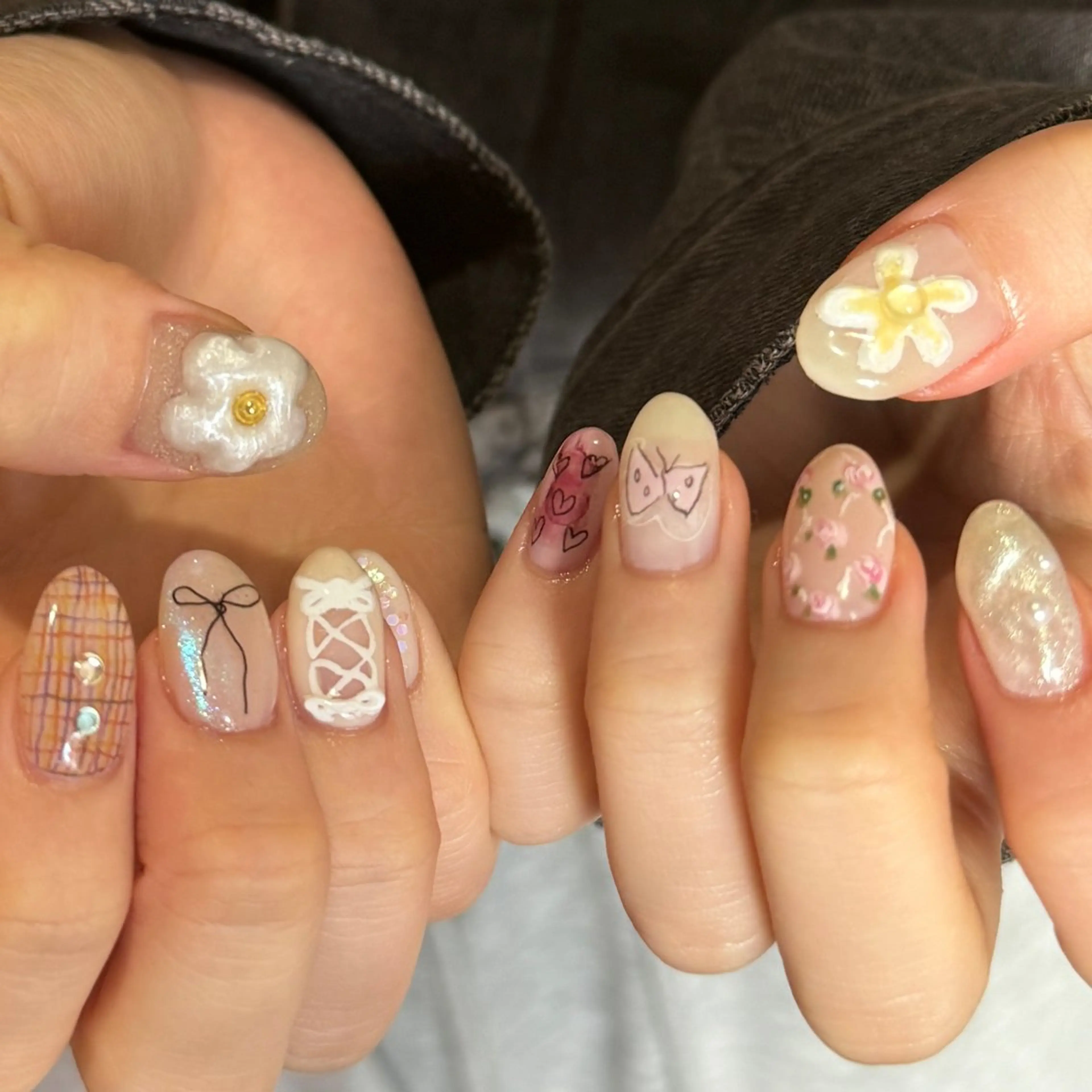 ネイル ガーリー m o m oのネイルデザイン