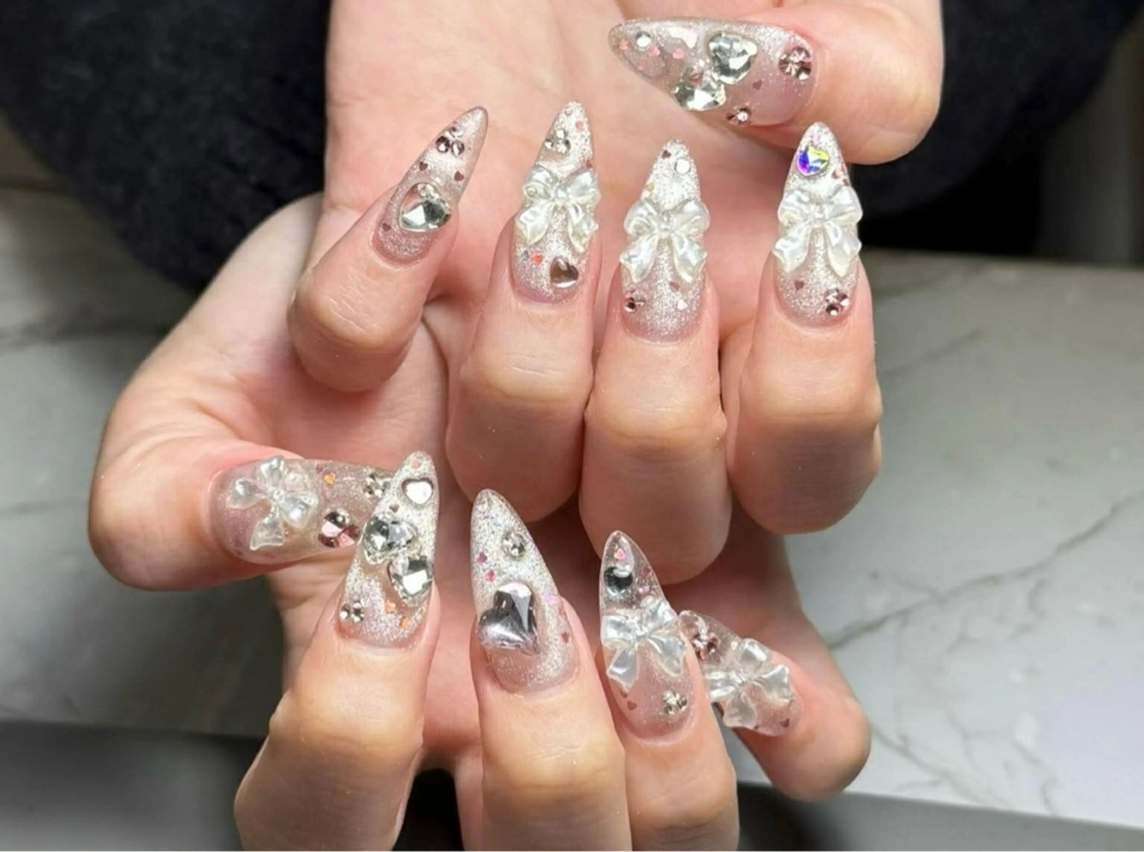 ネイル アートネイル ジェルネイル キラキラネイル 韓国ネイル スカルプネイル ハンドネイル 清水 ユナのネイルデザイン