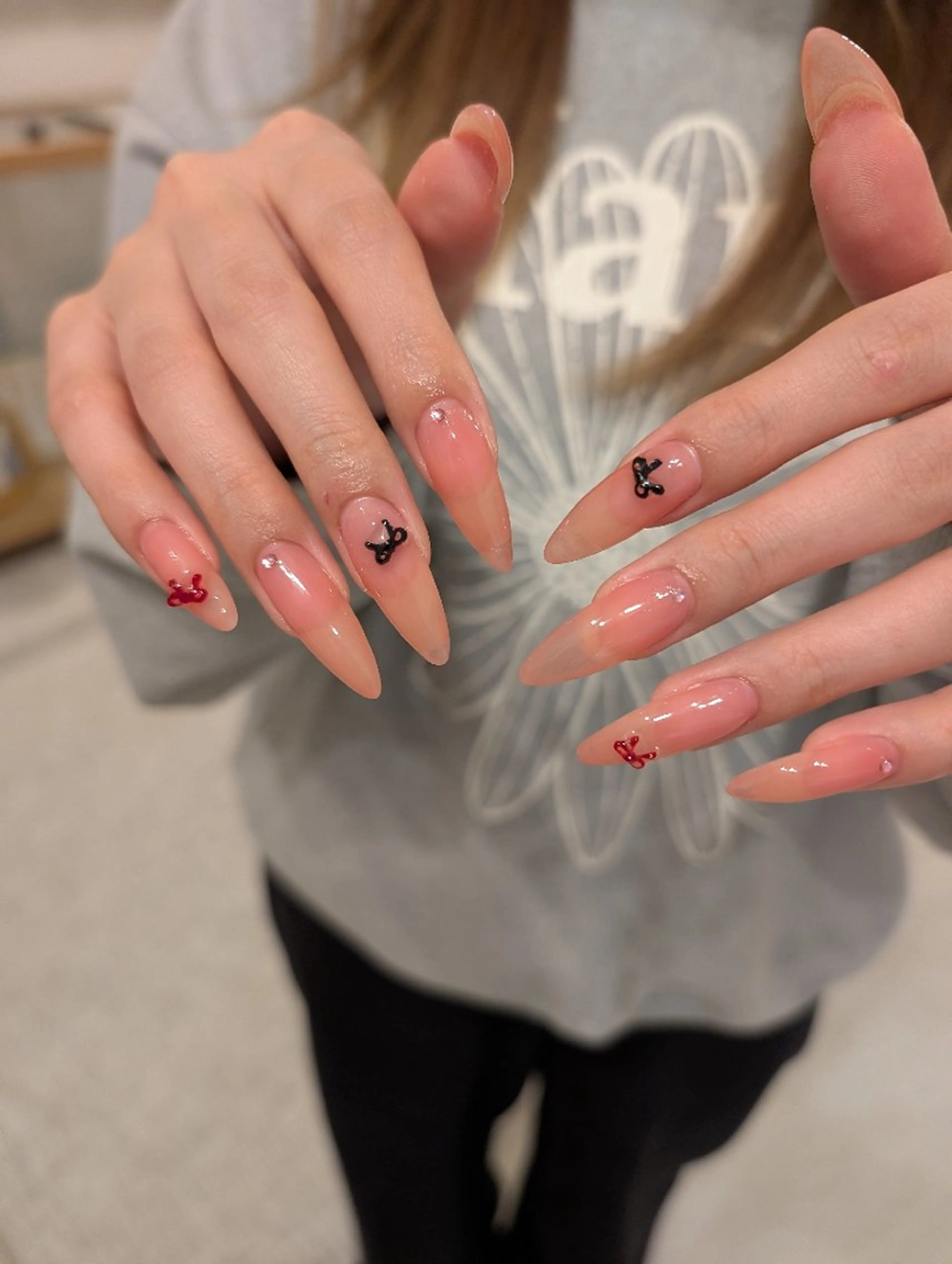 ロング ハンドネイル クレオエール 　のネイルデザイン