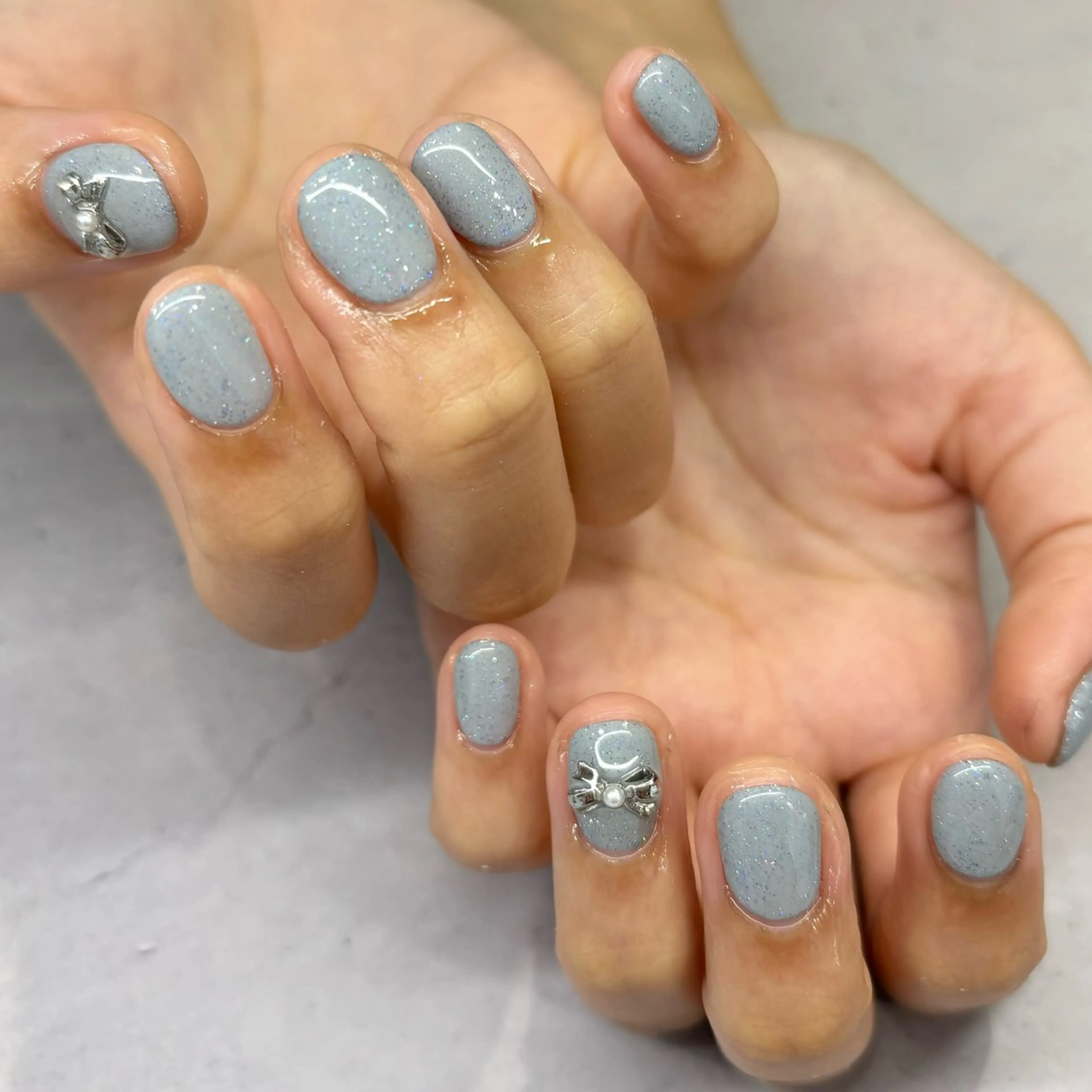 ネイル フラッシュネイル 水色 ワンカラーネイル ハンドネイル 荒巻 めいのネイルデザイン