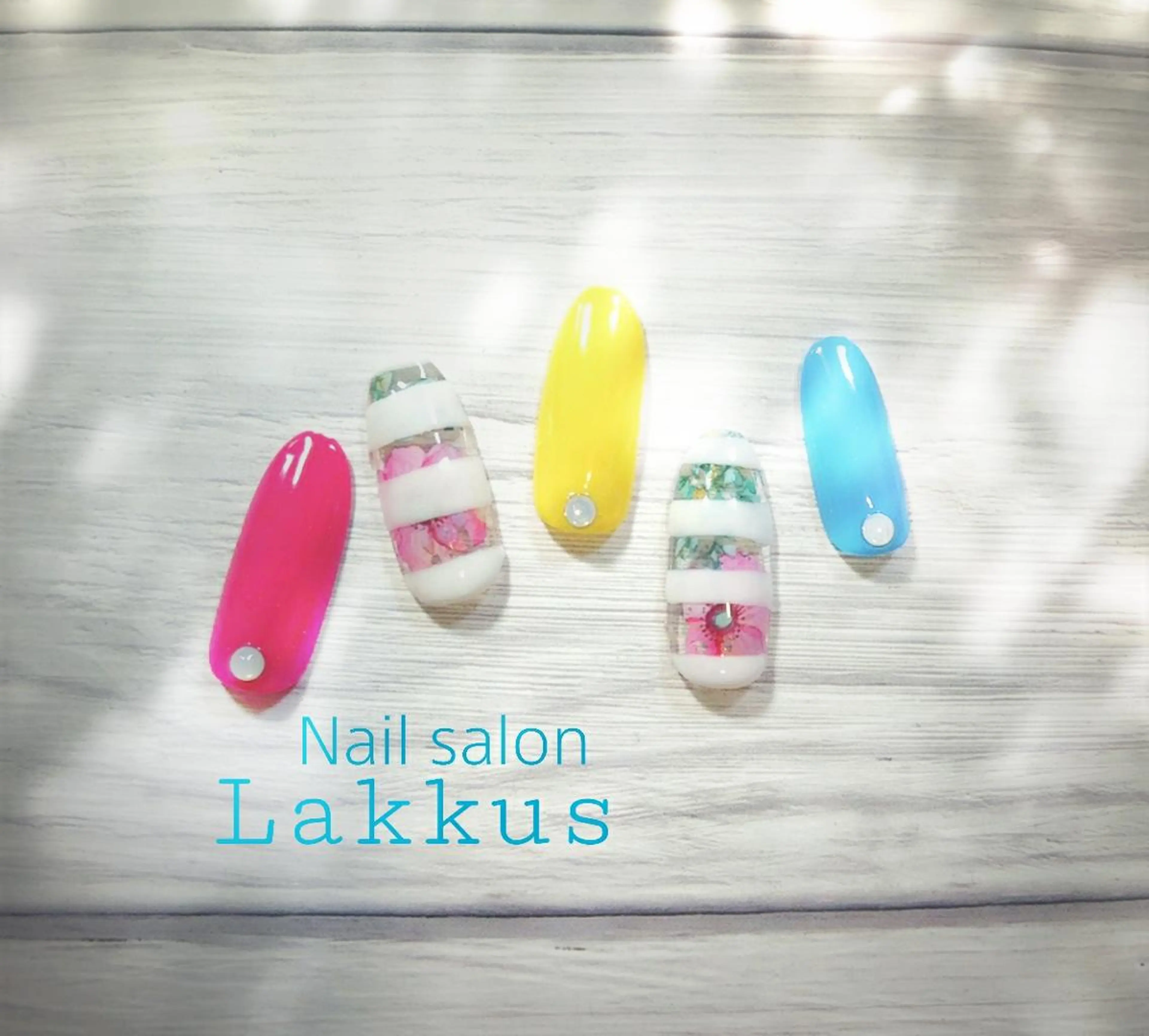 ネイル 夏ネイル Lakkus T－Mのネイルデザイン