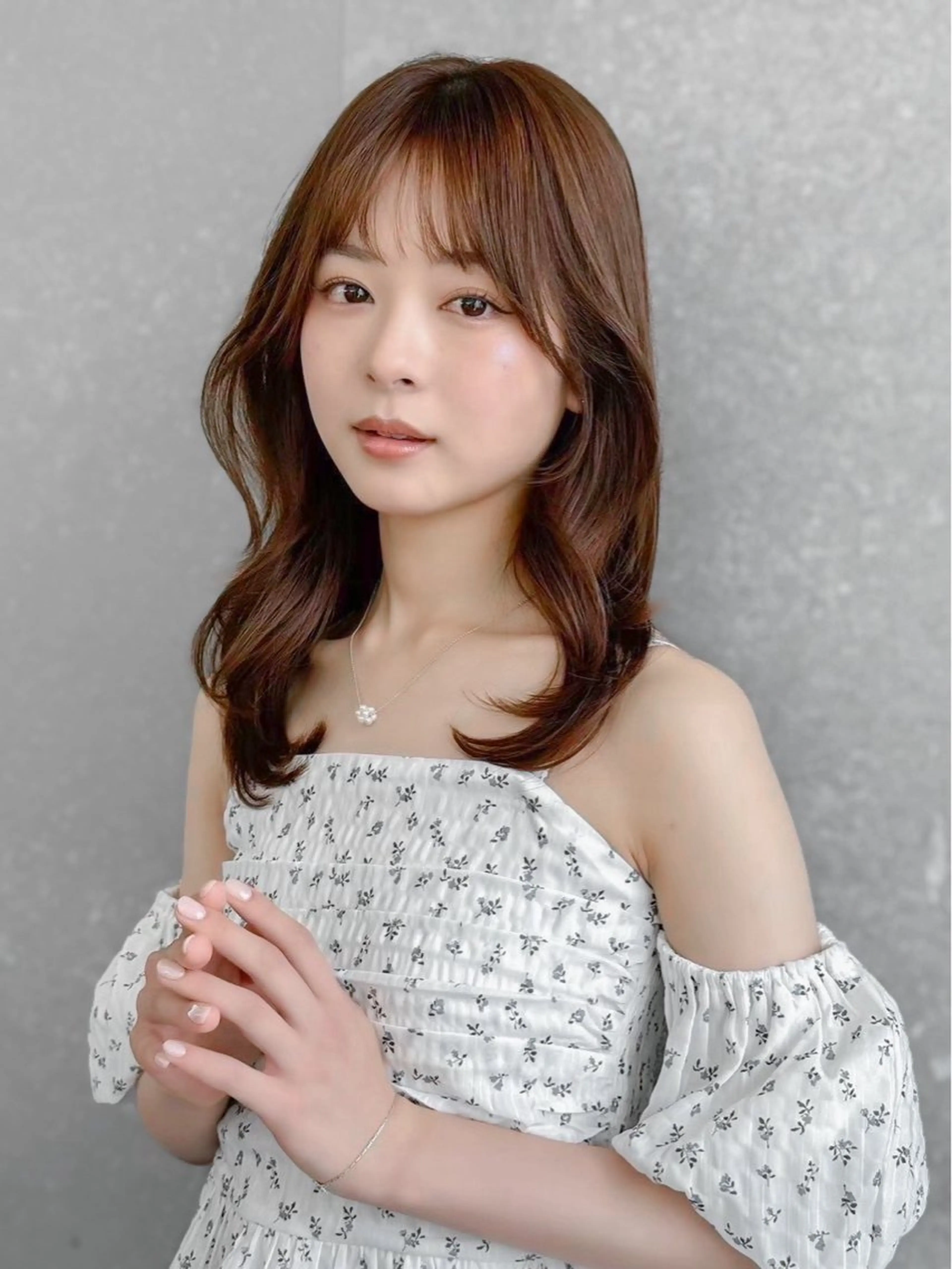 ミディアム ミディアムレイヤー レイヤーカット カット ヘアカラー トリートメント 失敗しないレイヤー/ 顔まわり☀️しゅうとのヘアスタイル