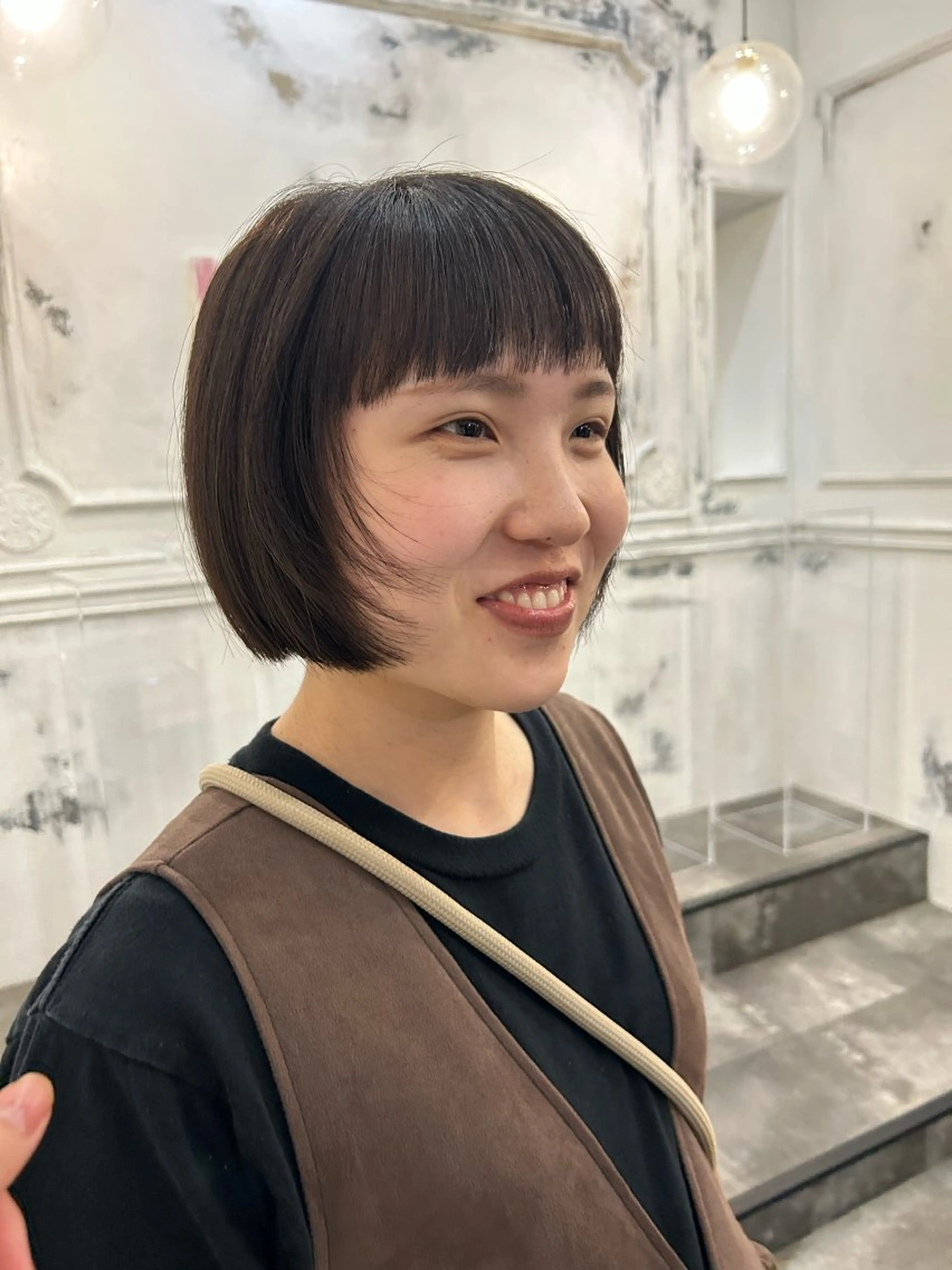 ミディアム ボブ 顔まわりレイヤー レイヤーカット 宮前 芽衣のヘアスタイル