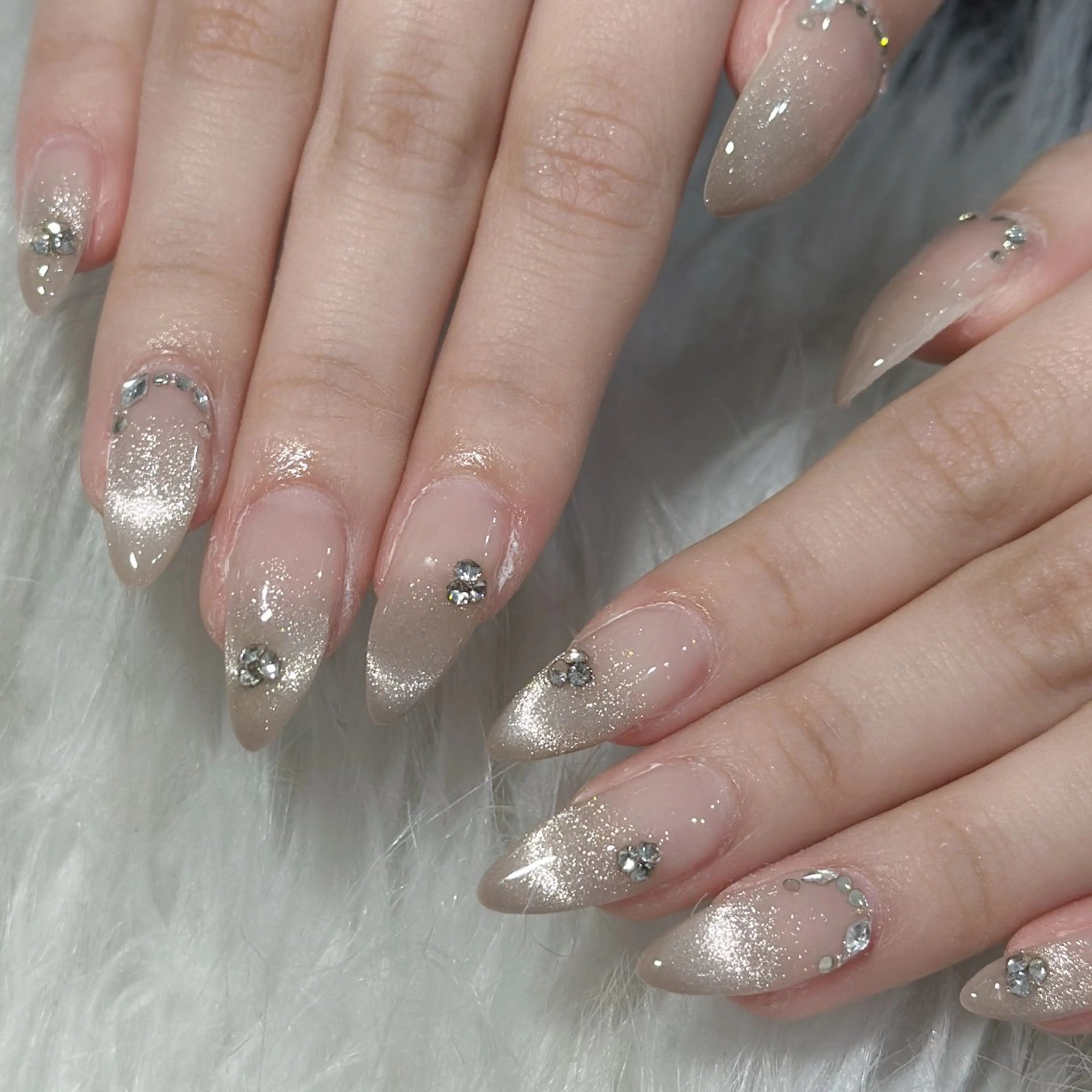 ネイル ハンドネイル フットネイル LAVISH nanamiのネイルデザイン