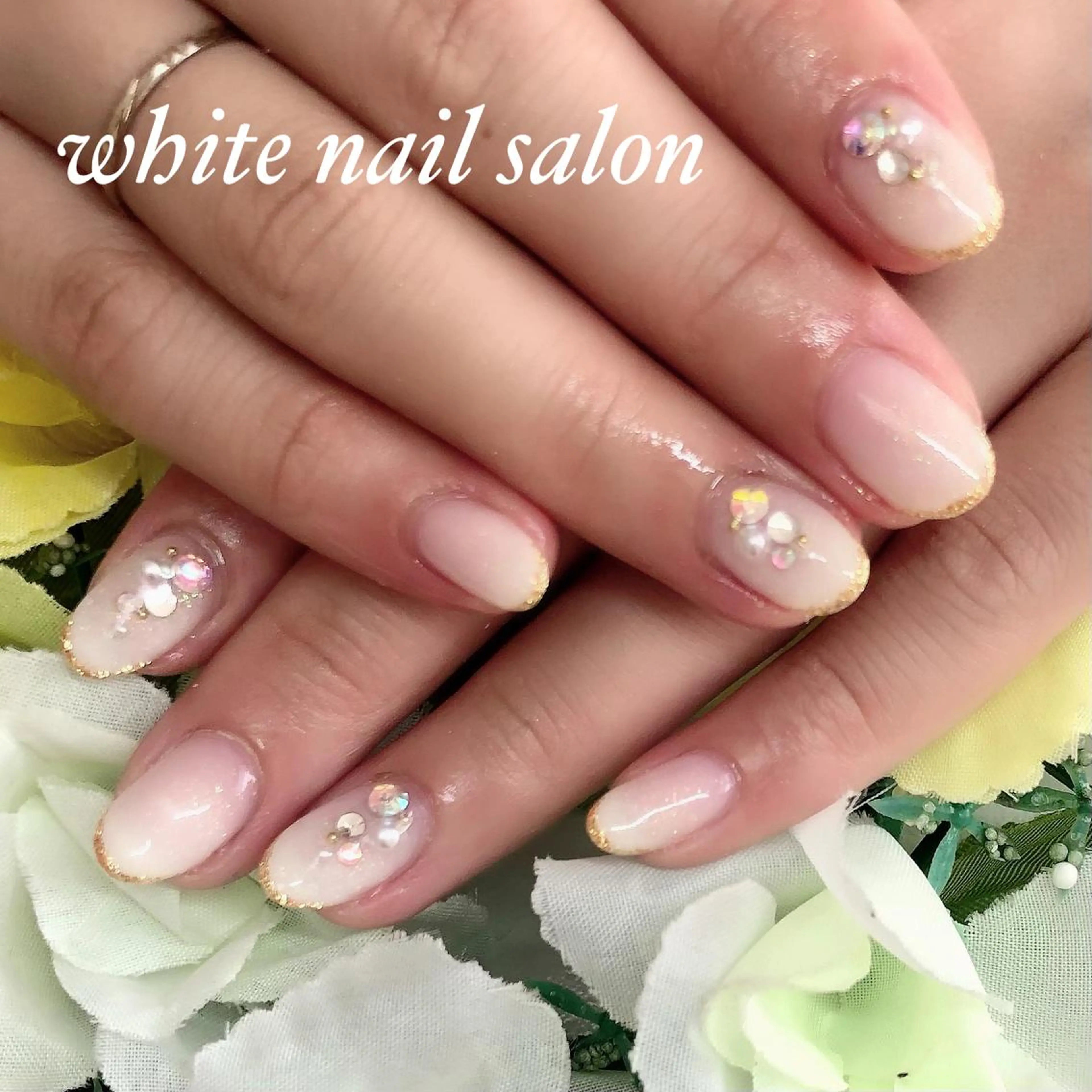 ネイル ジェルネイル ハードジェル 持ち込み ソフトジェル ハンドネイル white nail salonのネイルデザイン