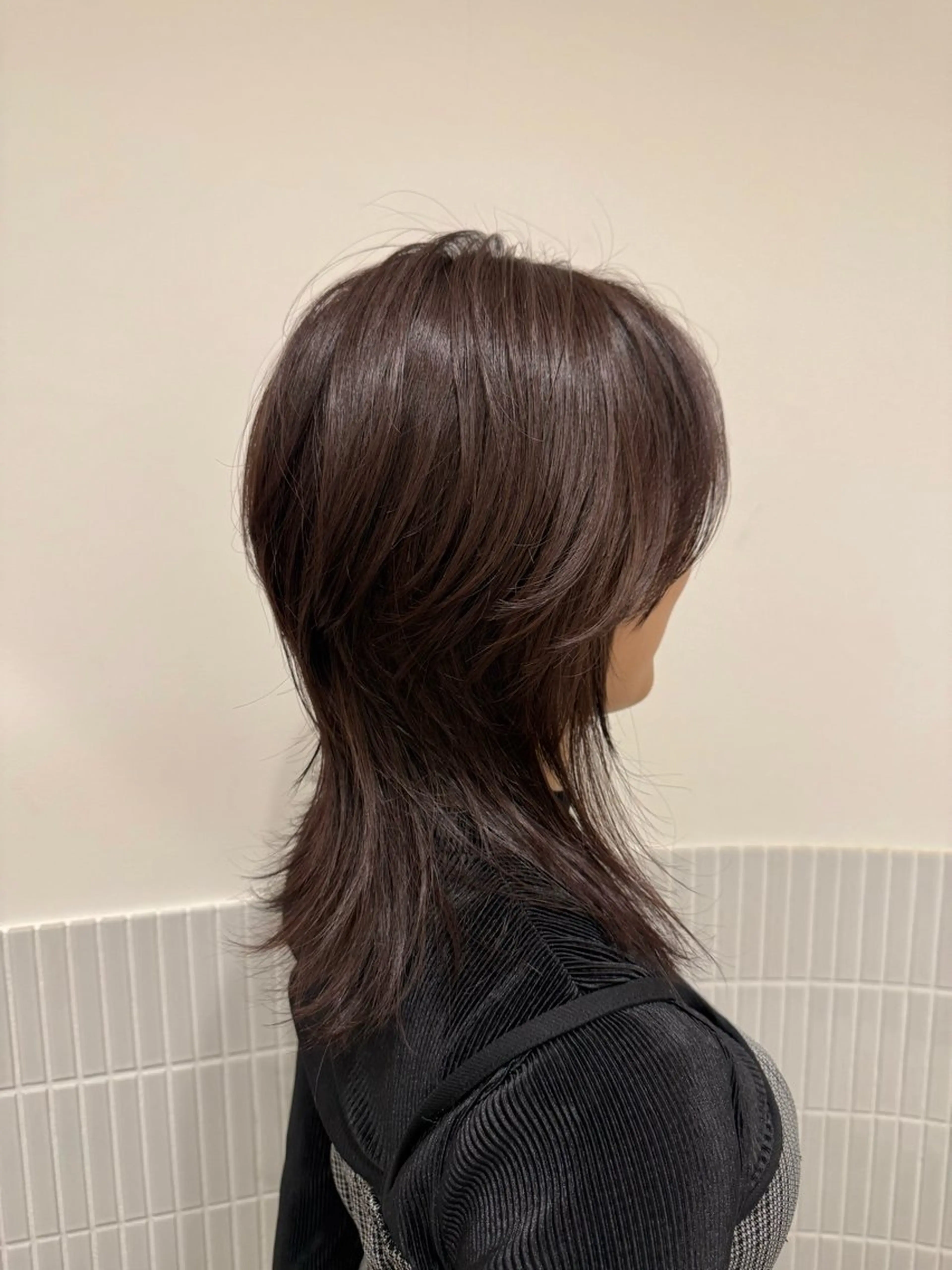 セミロング カラー 髪質改善 レイヤーカット トリートメント fiorista岡田 まゆこのヘアスタイル