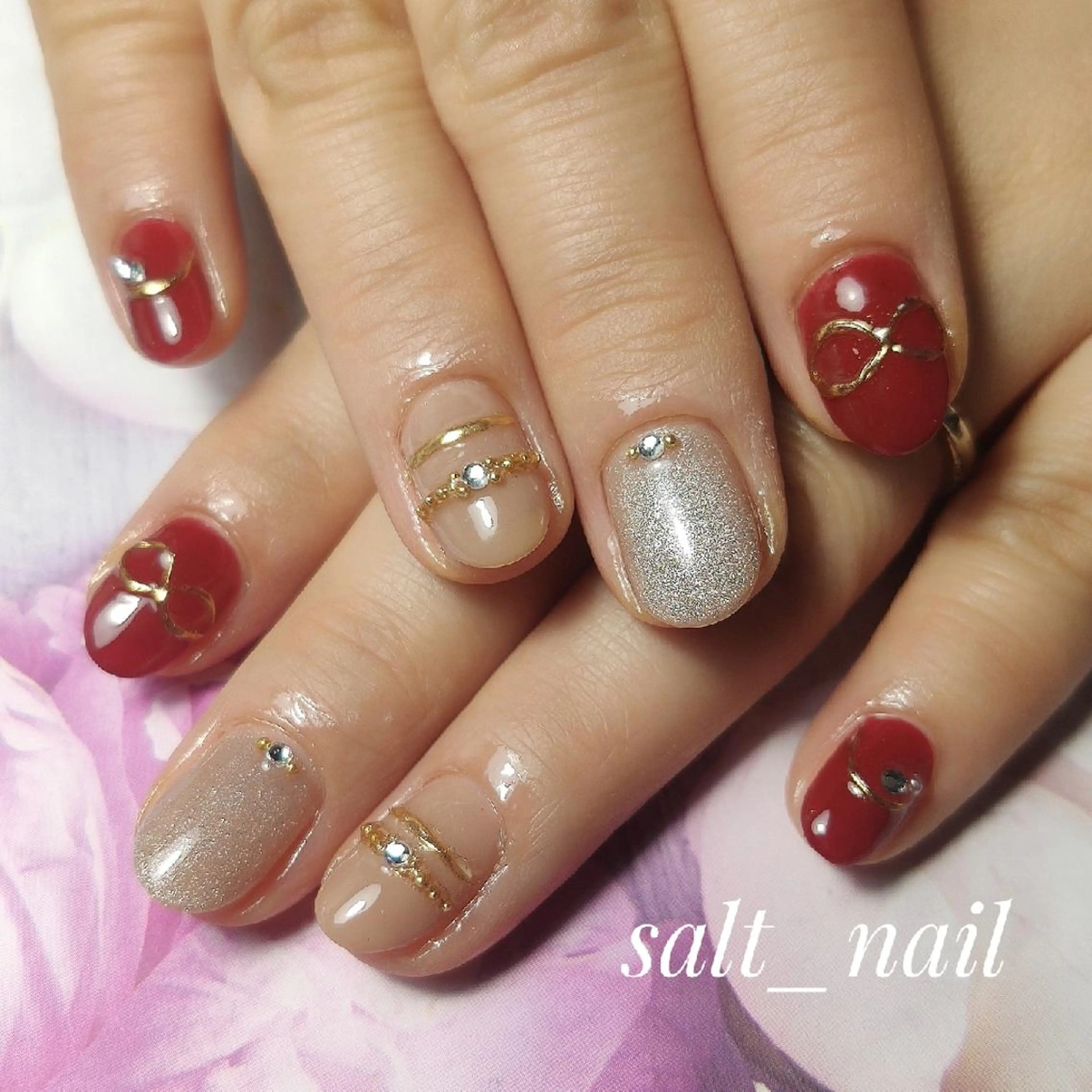 ネイル オーロラネイル ハンドネイル 個人サロン saltnailのネイルデザイン