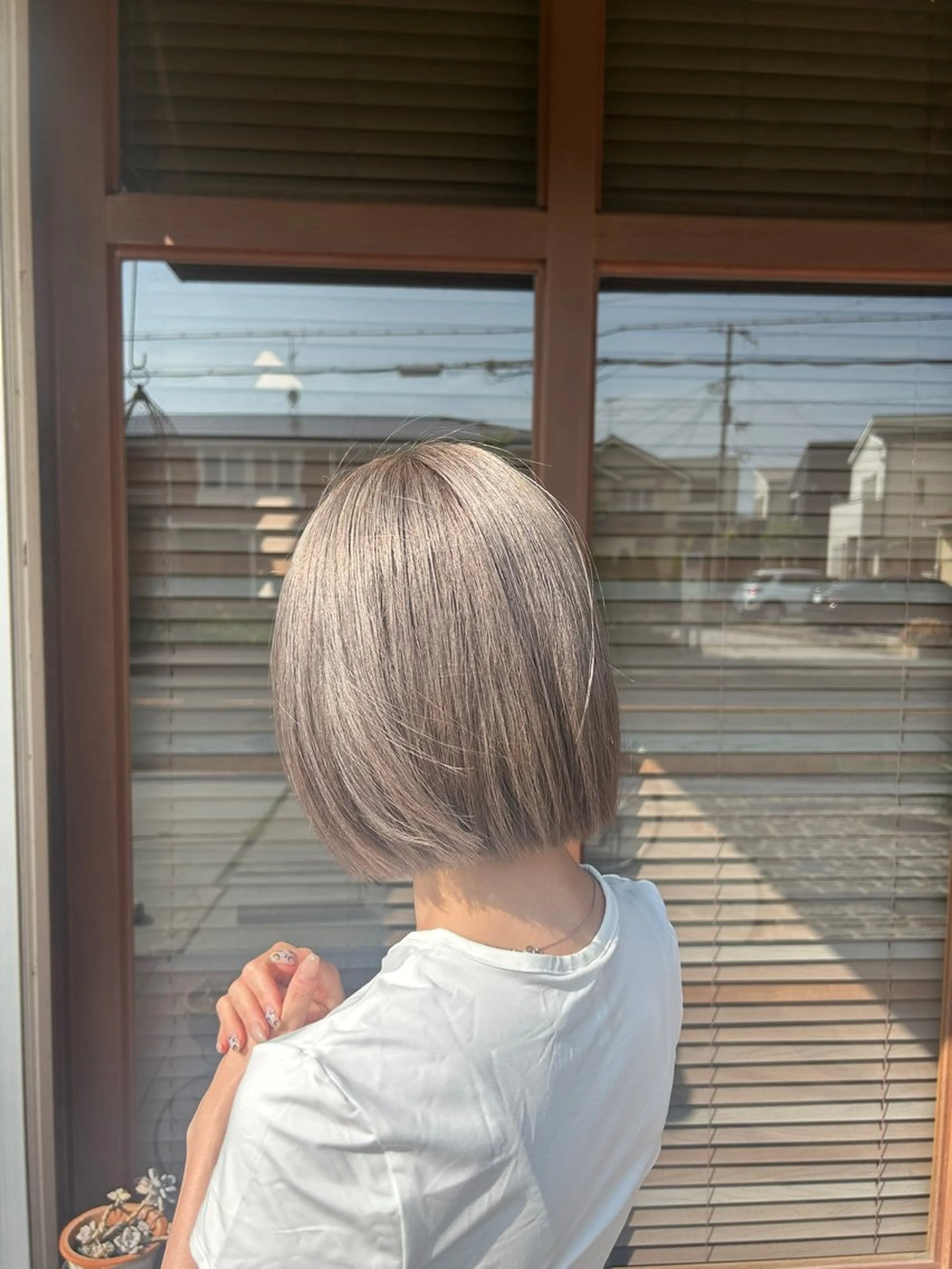 ショート カラー reche MAIのヘアスタイル