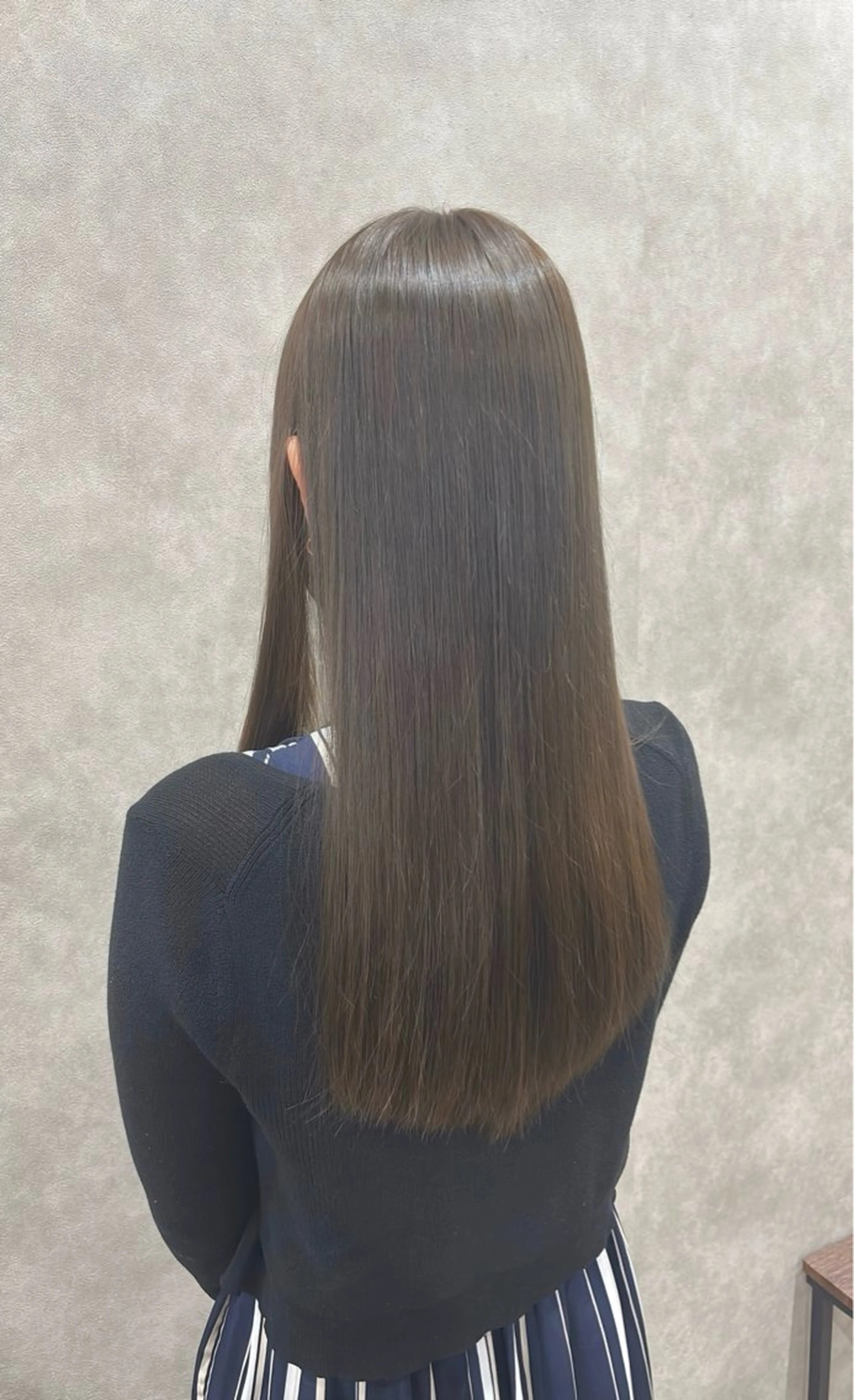 ロング カラー グレージュ オリーブグレージュ オリーブグレー 透明感カラー/ ブリーチ無し/RYOのヘアスタイル