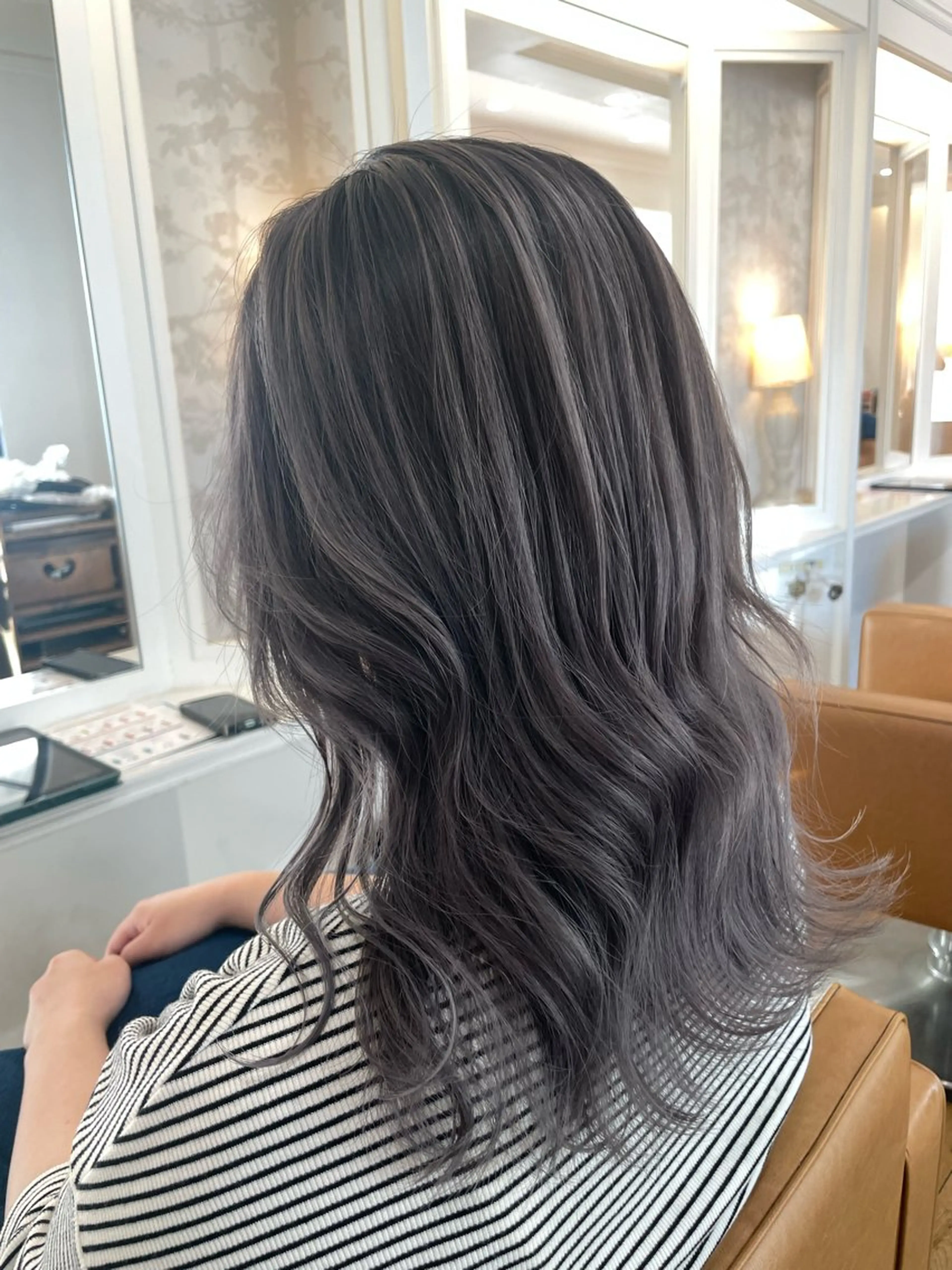 セミロング ヘアカラー トリートメント ブリーチ毛矯正.髪質 改善.髪にドラマをのヘアスタイル