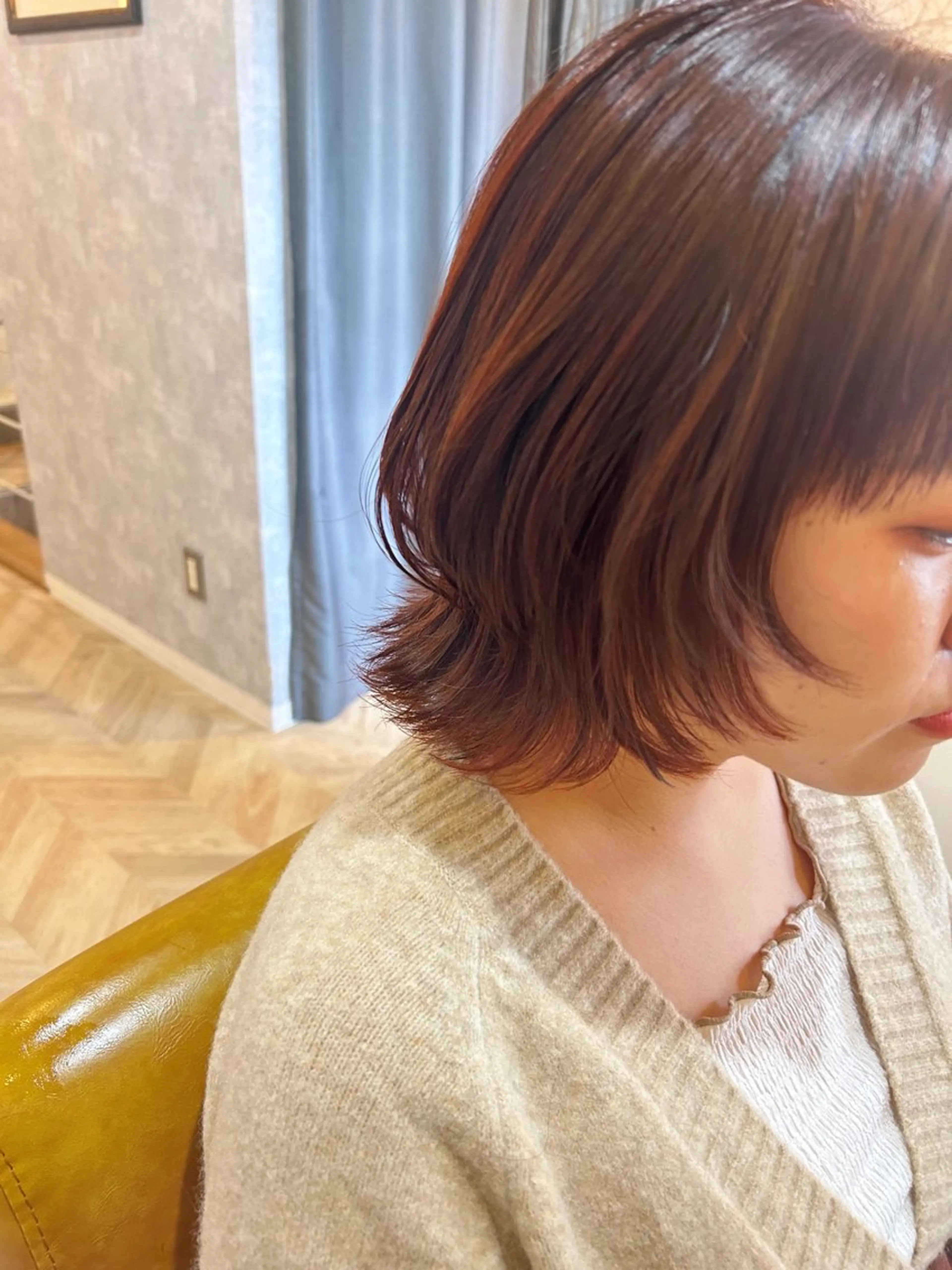 ミディアム レイヤーカット ayumi ／透明感カラーのヘアスタイル