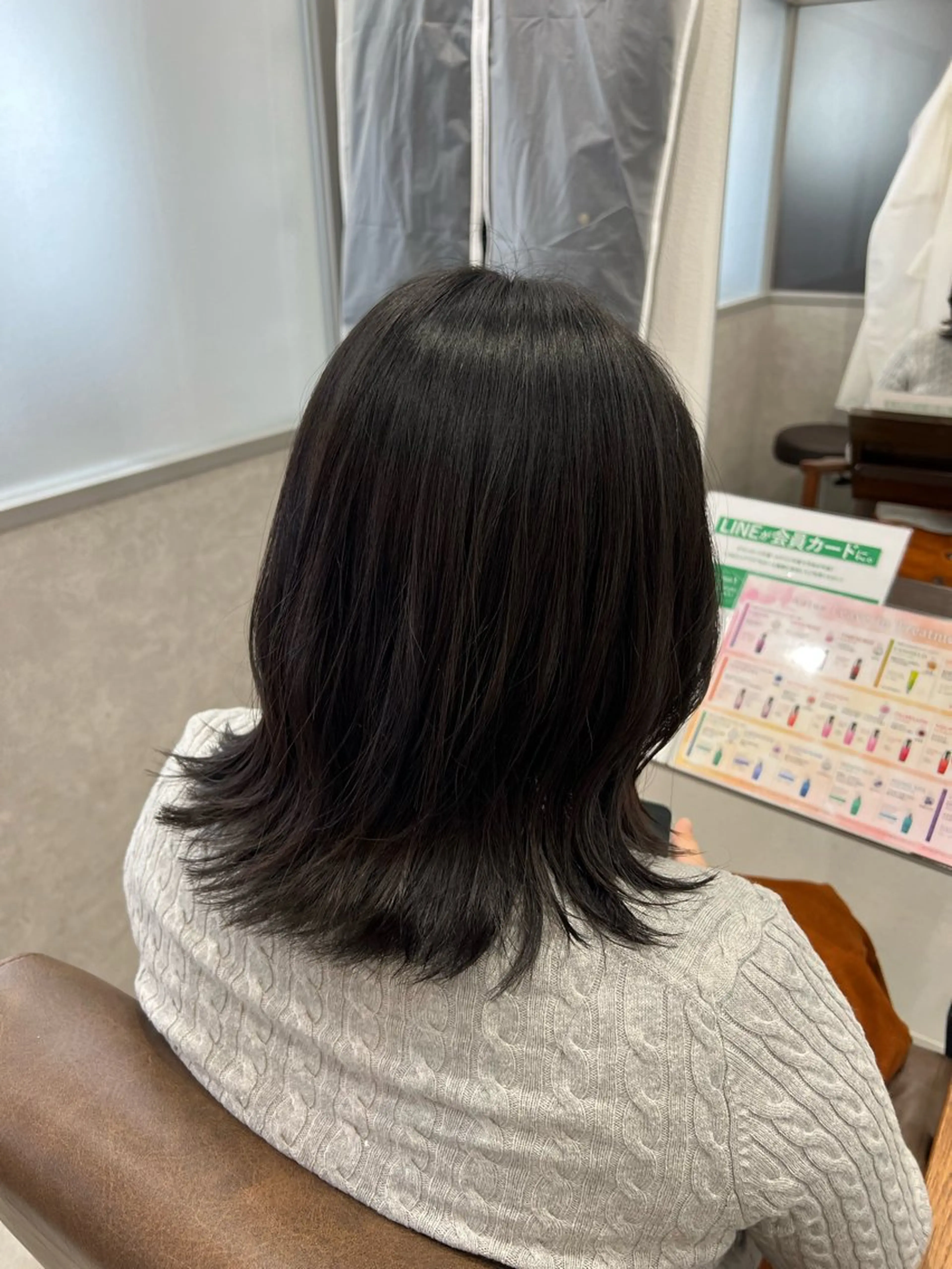 セミロング 外ハネヘア カット トリートメント ヘッドスパ 美髪矯正/髪質改善 🌼 原田 愛弓のヘアスタイル