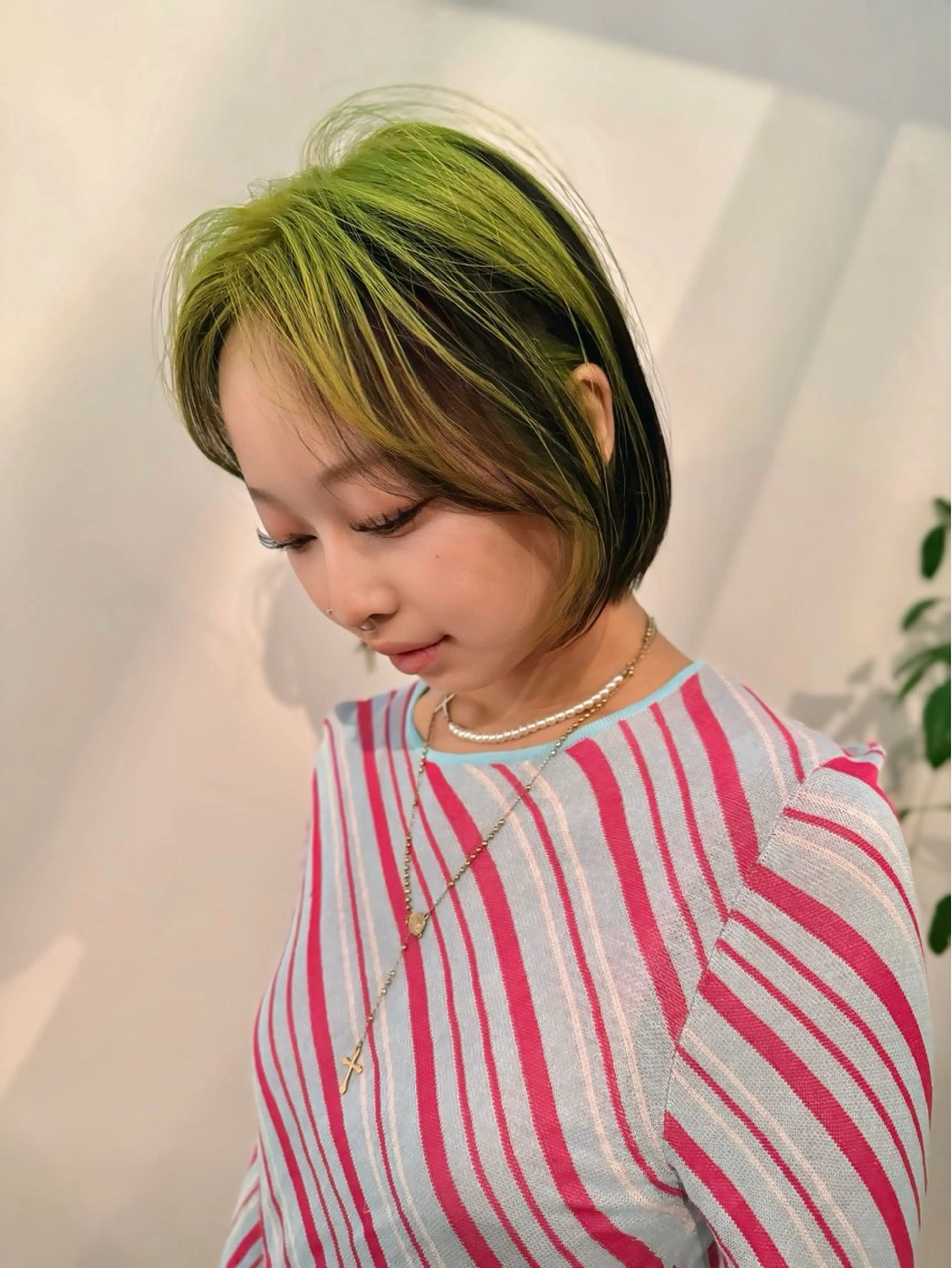 ミディアム カラー ウルフ/似合わせ レイヤー/RIHOのヘアスタイル