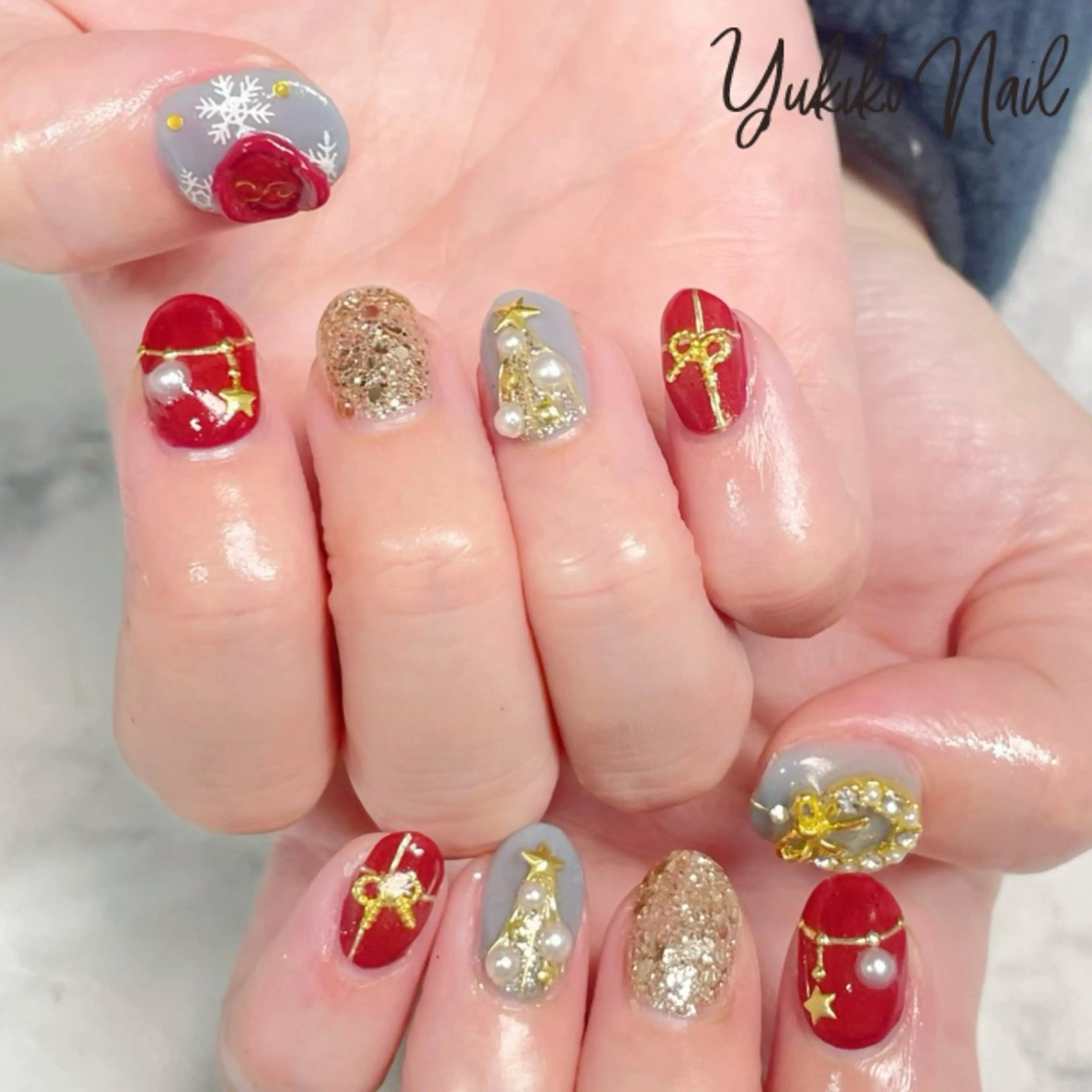ネイル ブルー 赤色 冬ネイル クリスマス ユキコ ネイルのネイルデザイン