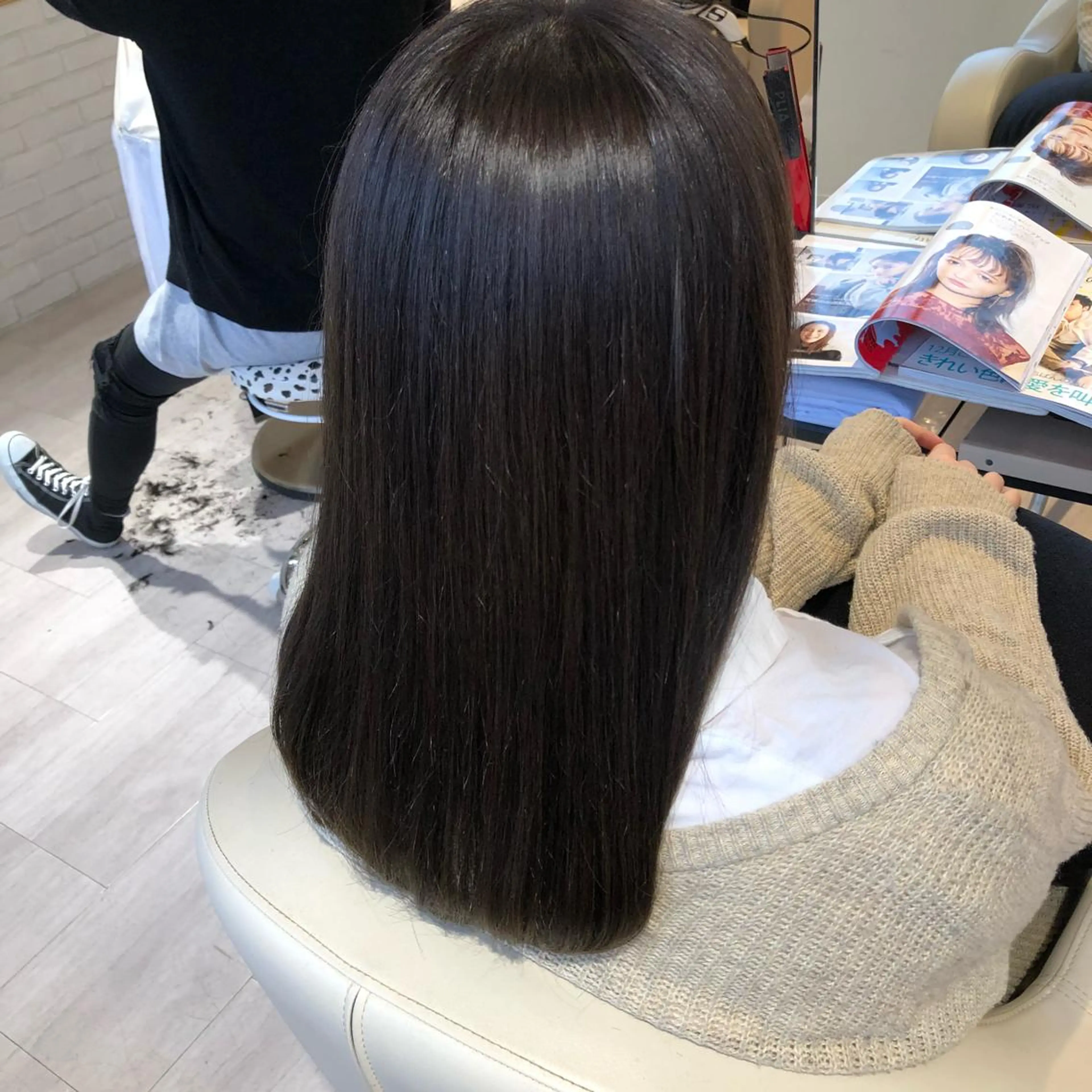 セミロング カラー 金子 富士のヘアスタイル