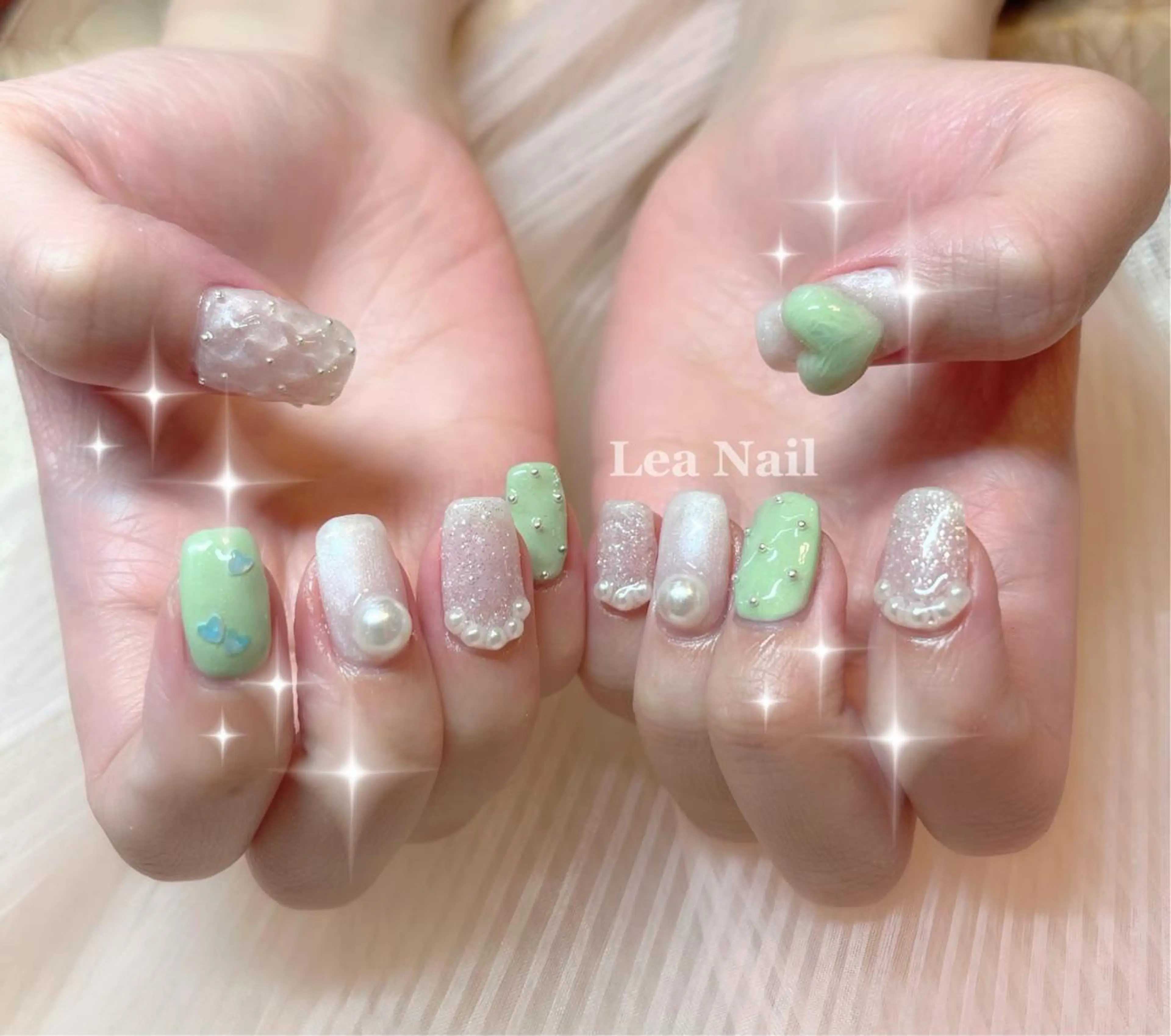 ネイル グリーン ピスタチオネイル Lea Nailのネイルデザイン