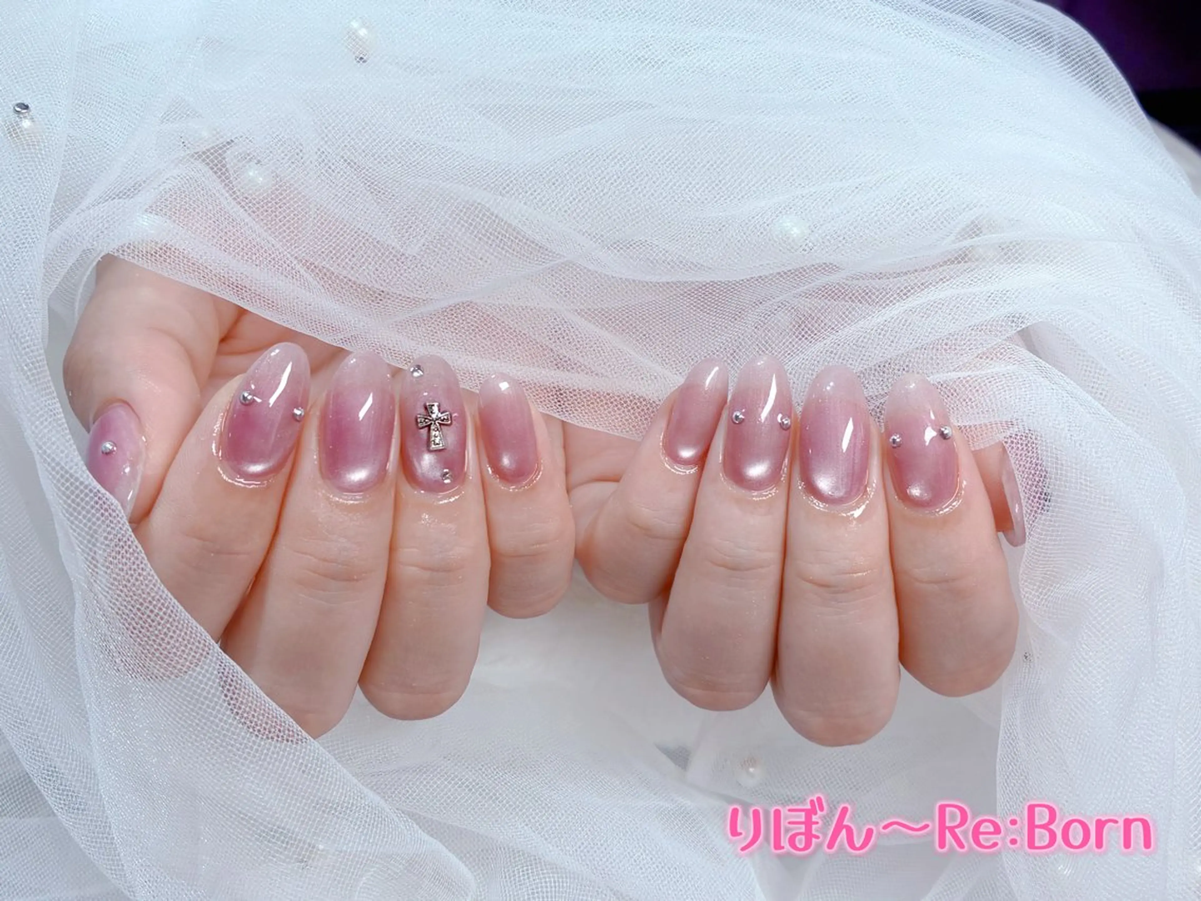 ミディアム ハンドネイル りぼん Re:Bonrのネイルデザイン