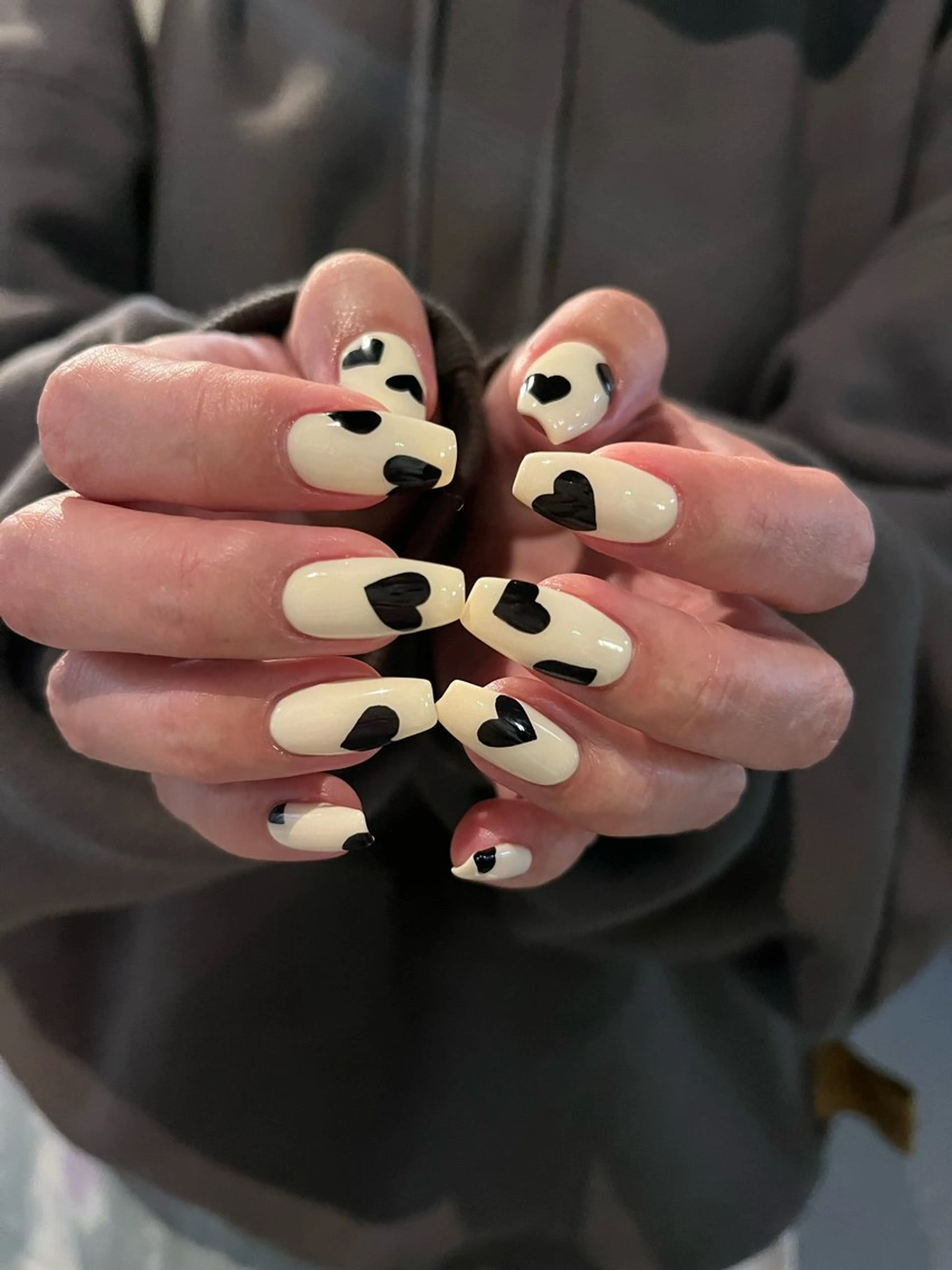 ネイル ハート ハンドネイル hiyori🫧 mieuxのネイルデザイン